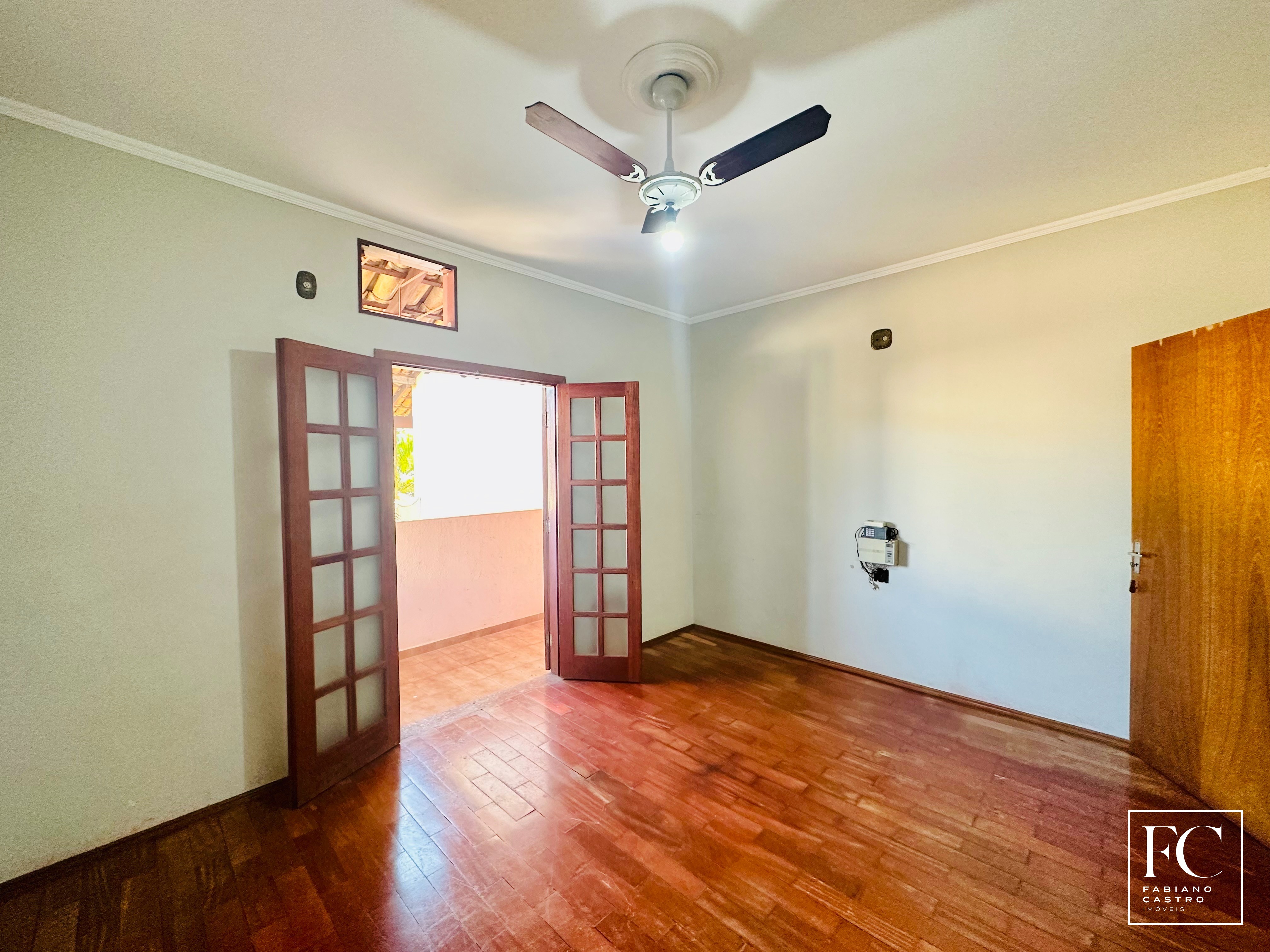 Casa com 3 quartos à venda — foto 23 de 32