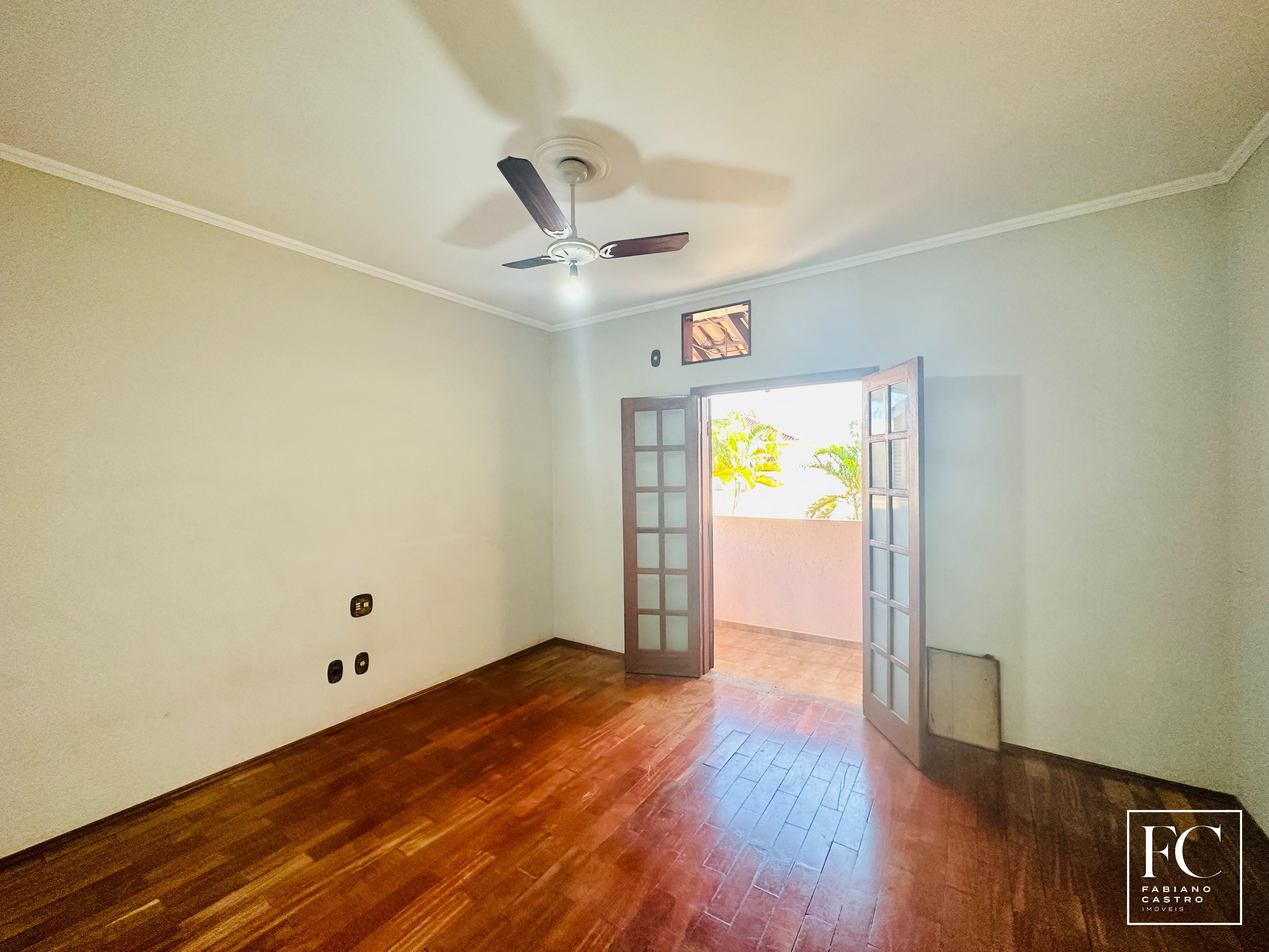 Casa com 3 quartos à venda — foto 22 de 32