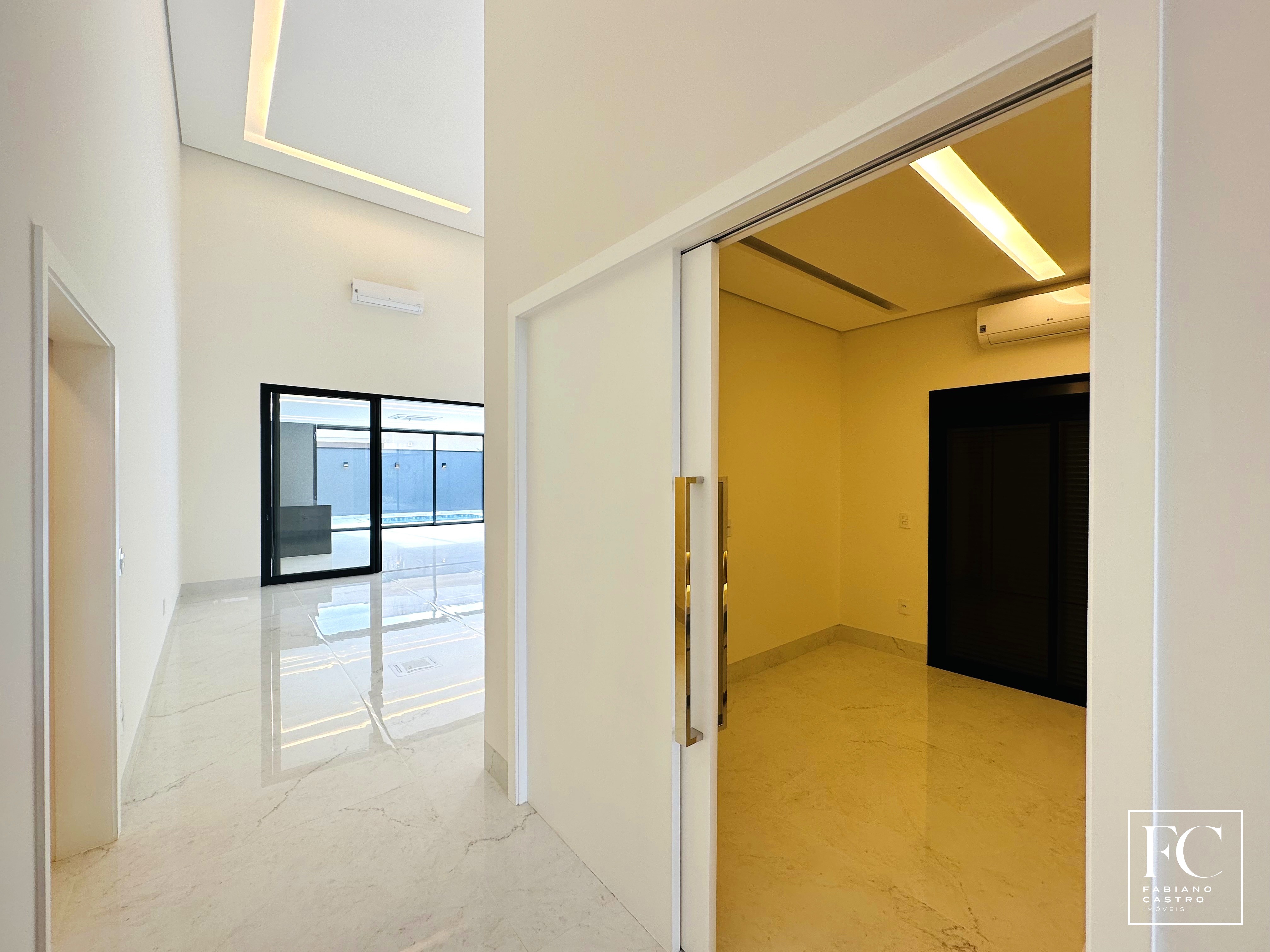 Casa de Condomínio com 4 quartos à venda — foto 7 de 39