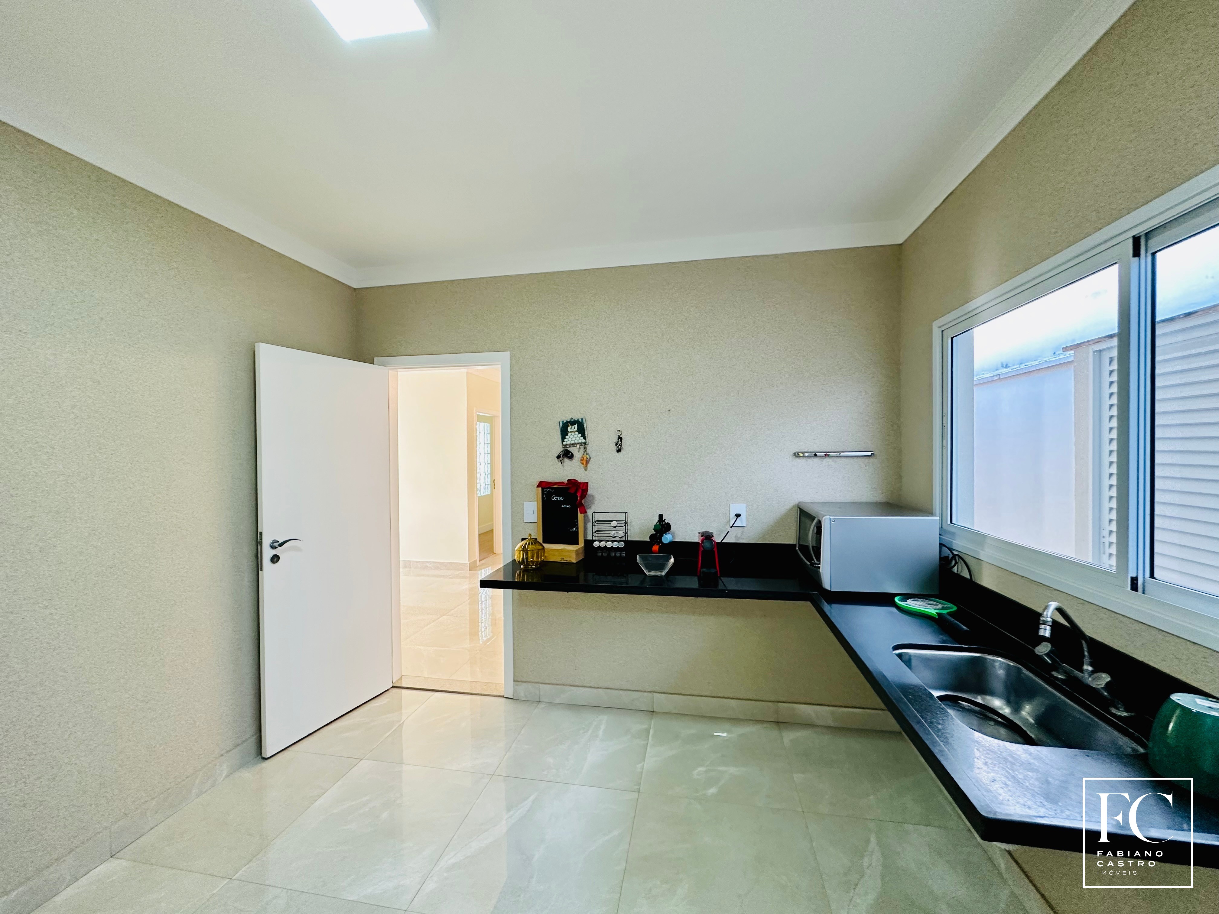 Casa de Condomínio com 3 quartos à venda — foto 15 de 31