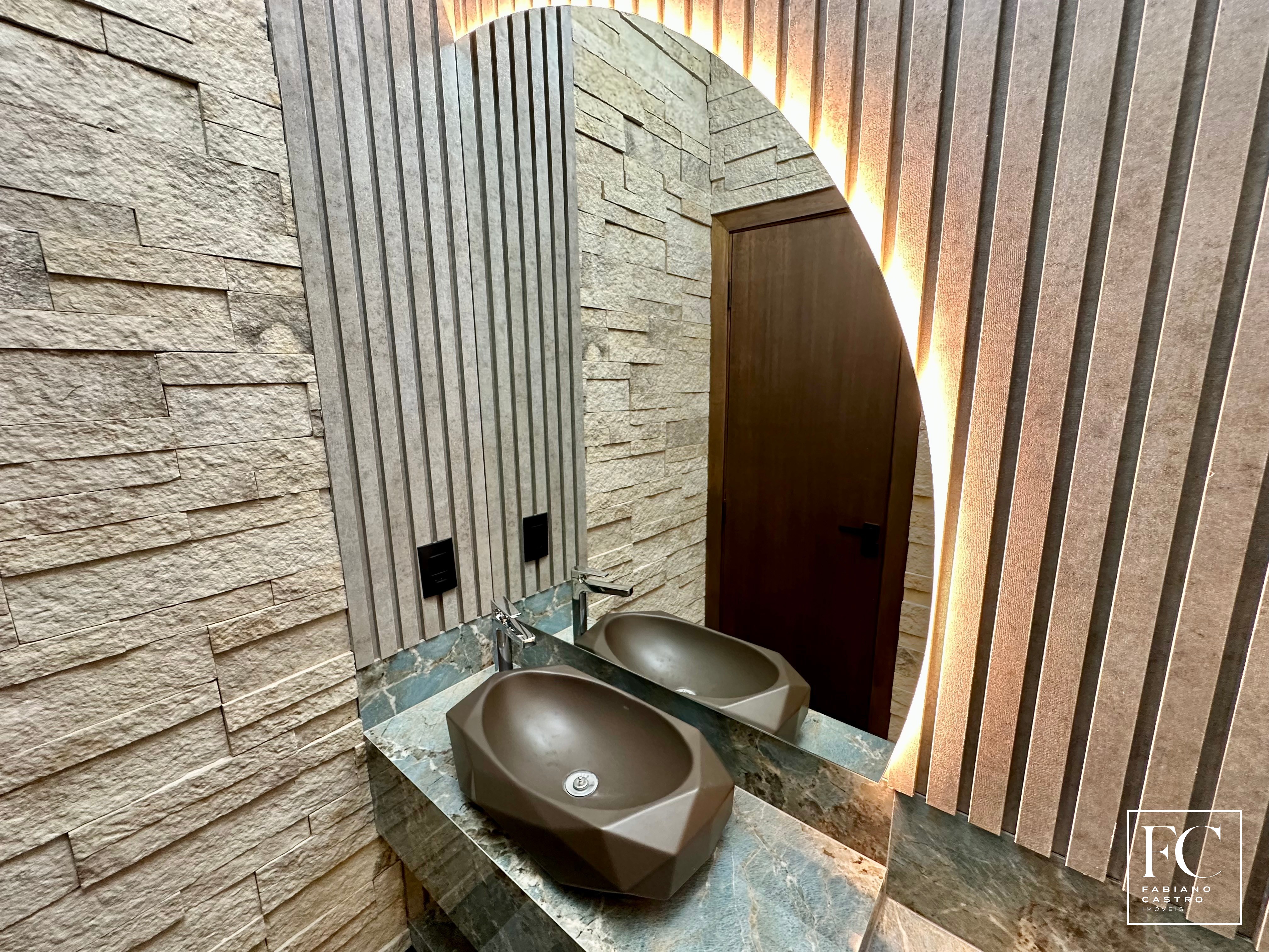 Casa de Condomínio com 3 quartos à venda — foto 3 de 30