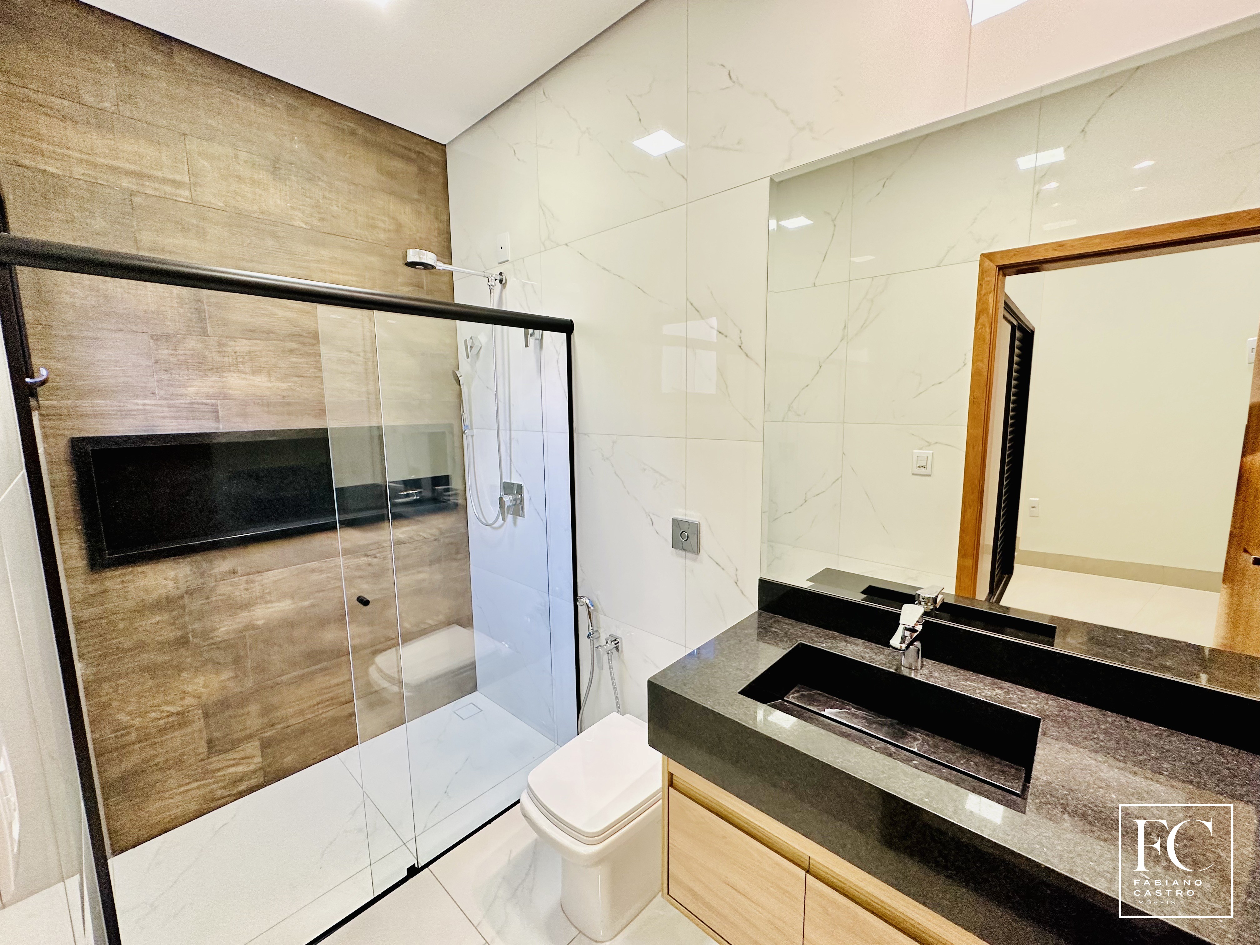 Casa de Condomínio com 3 quartos à venda — foto 23 de 33