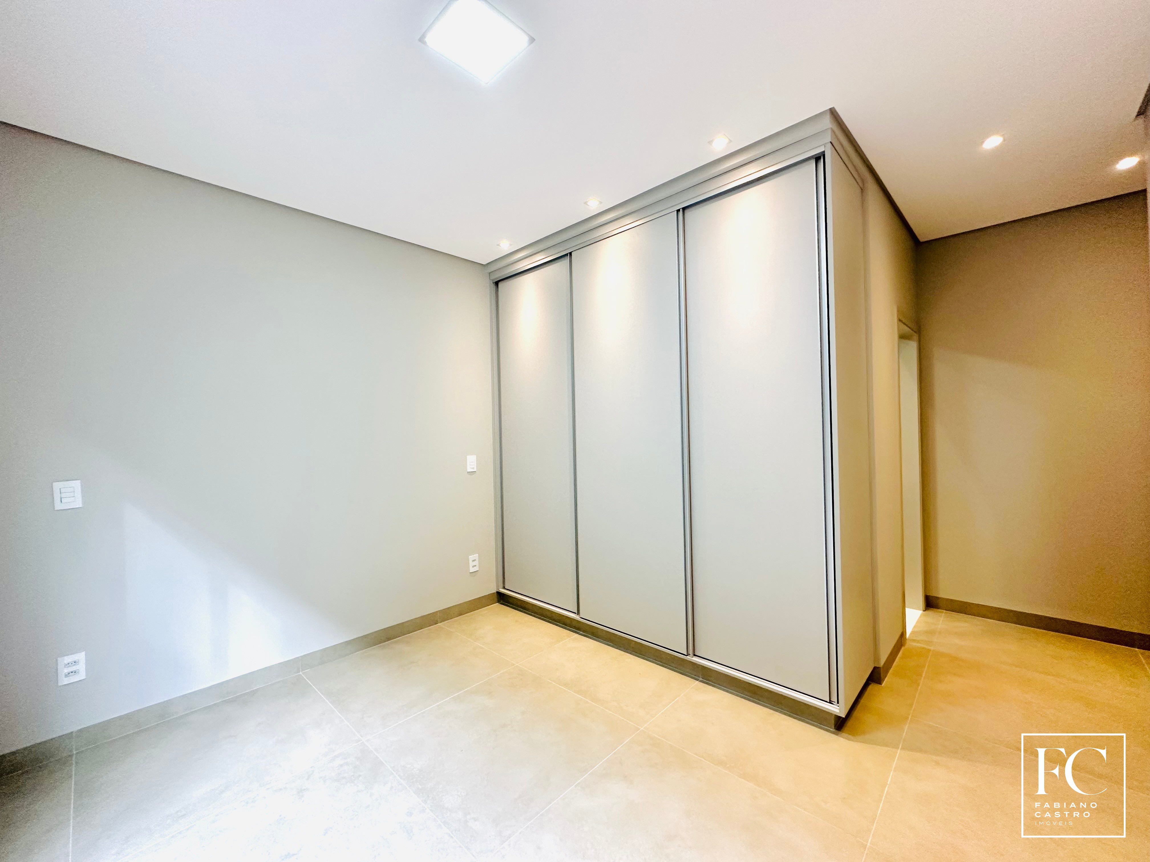 Casa de Condomínio com 4 quartos à venda — foto 17 de 27