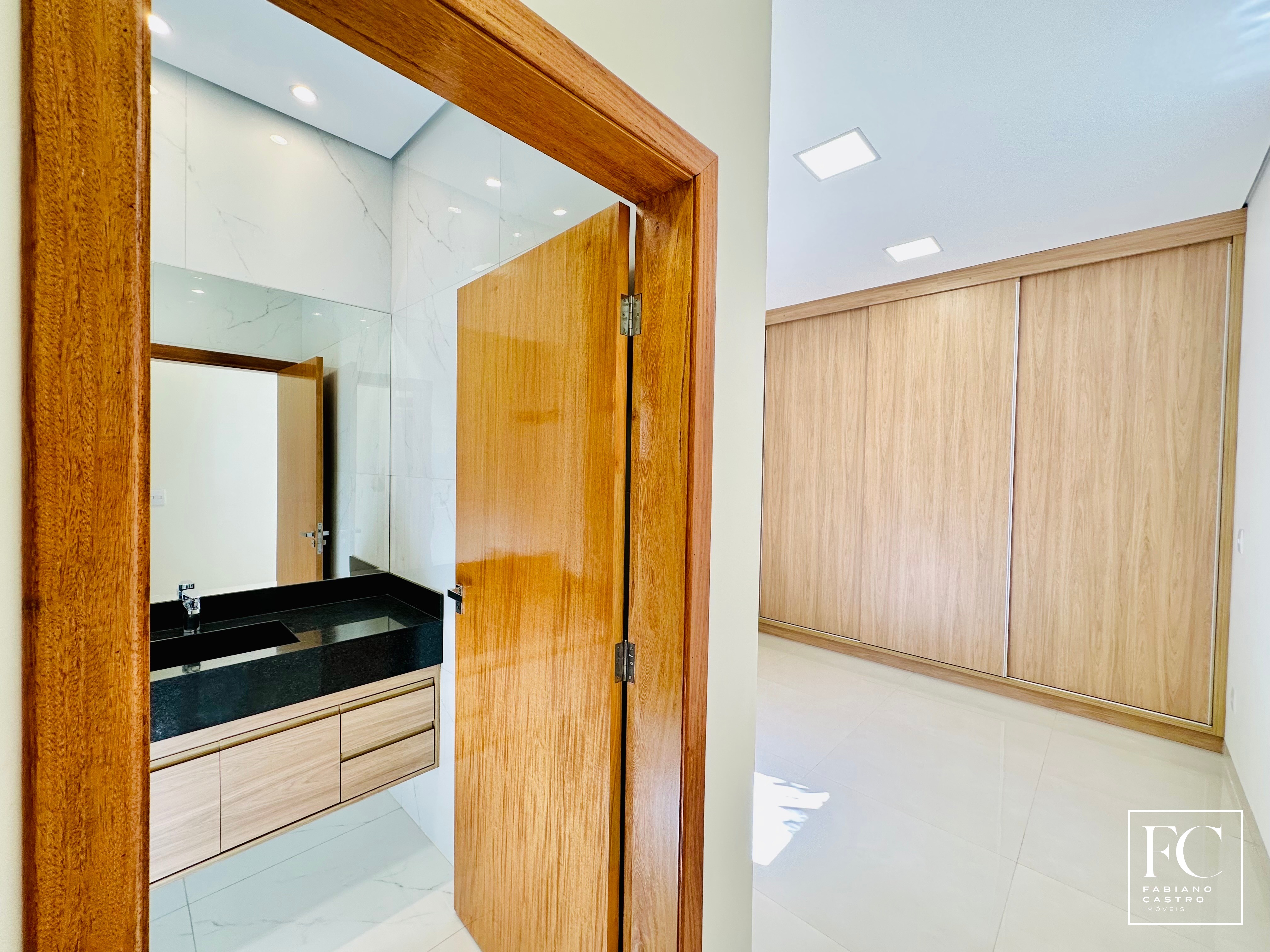 Casa de Condomínio com 3 quartos à venda — foto 25 de 33