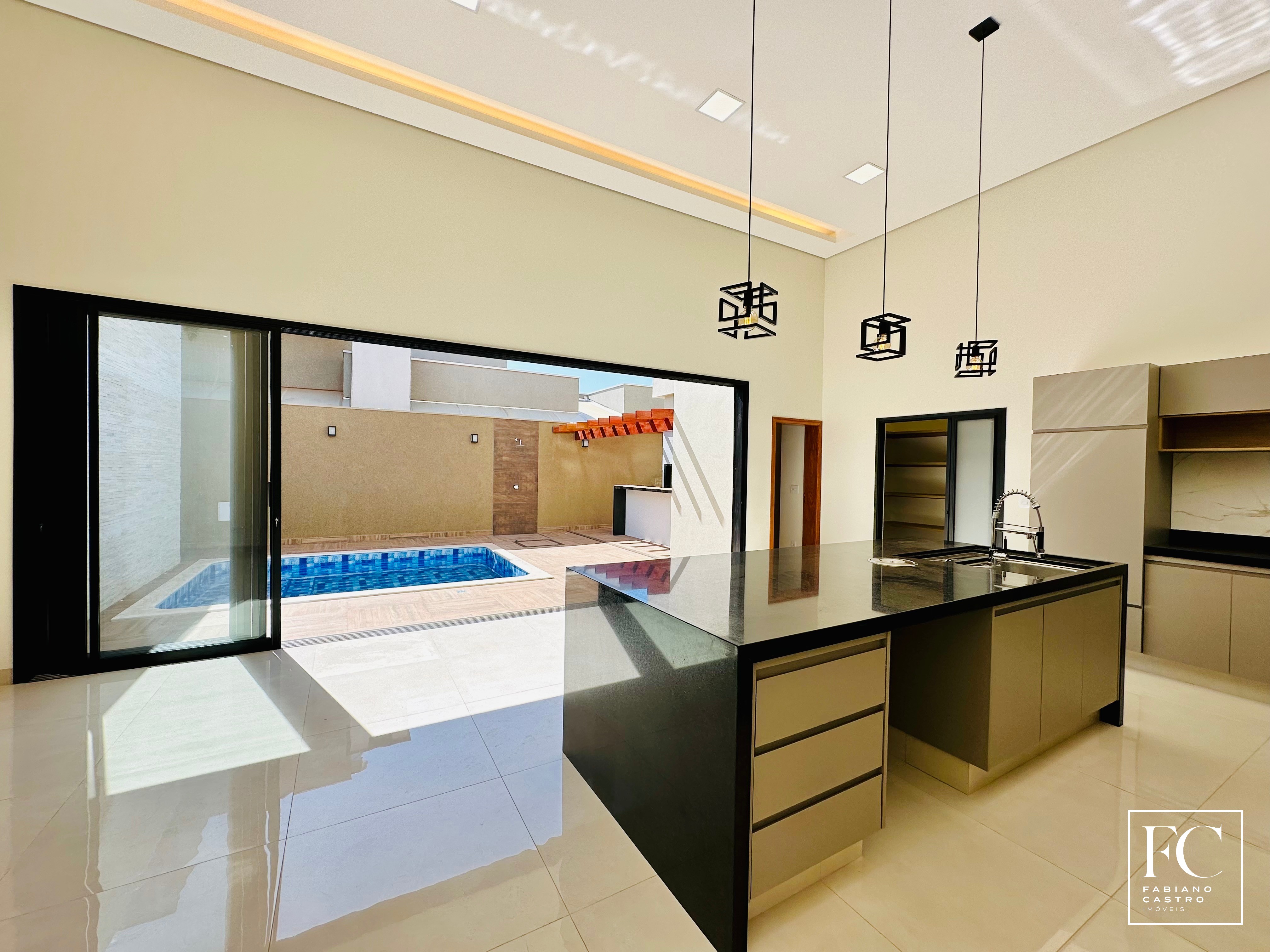 Casa de Condomínio com 3 quartos à venda — foto 10 de 33