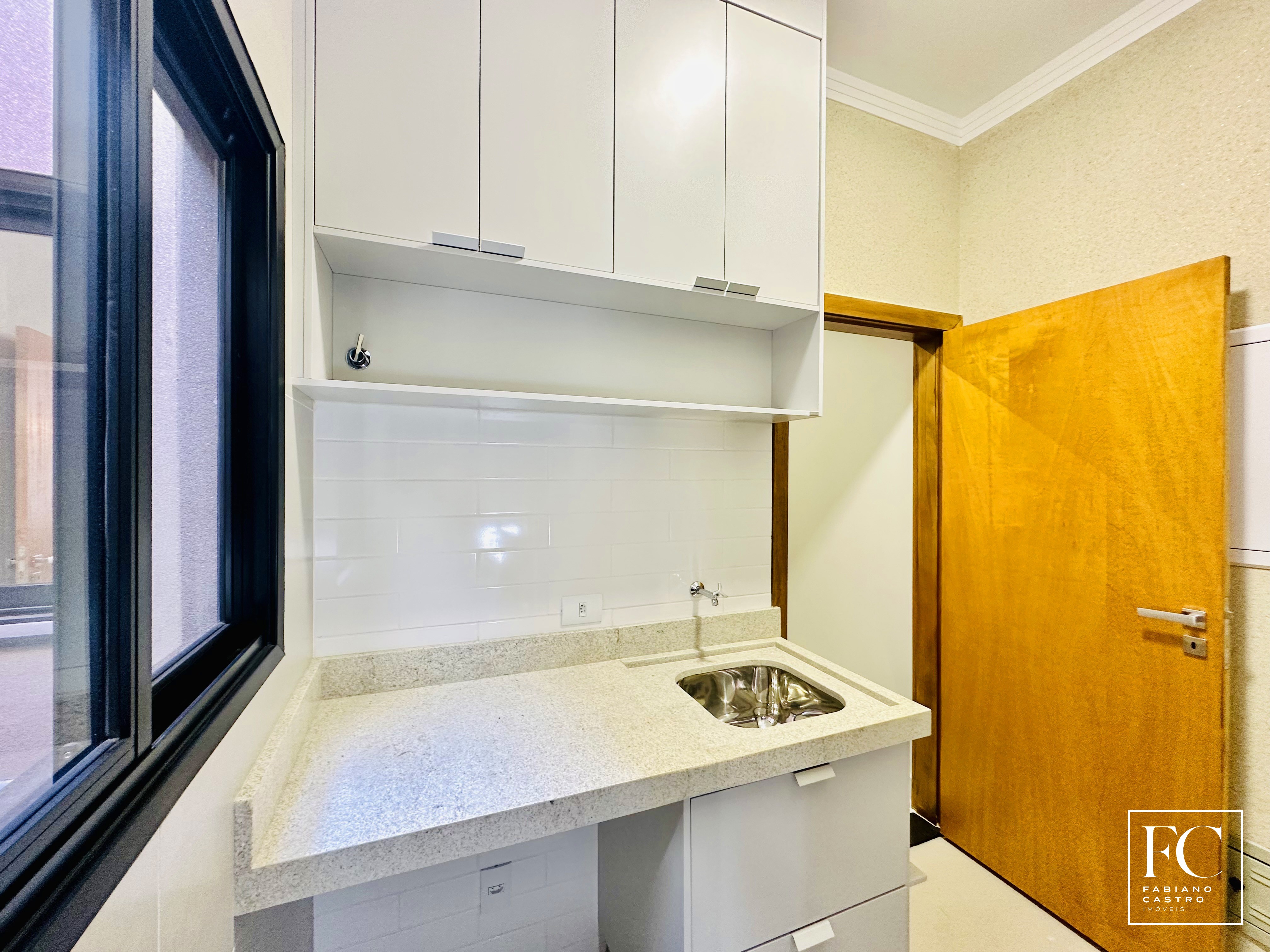 Casa de Condomínio com 3 quartos à venda — foto 15 de 33