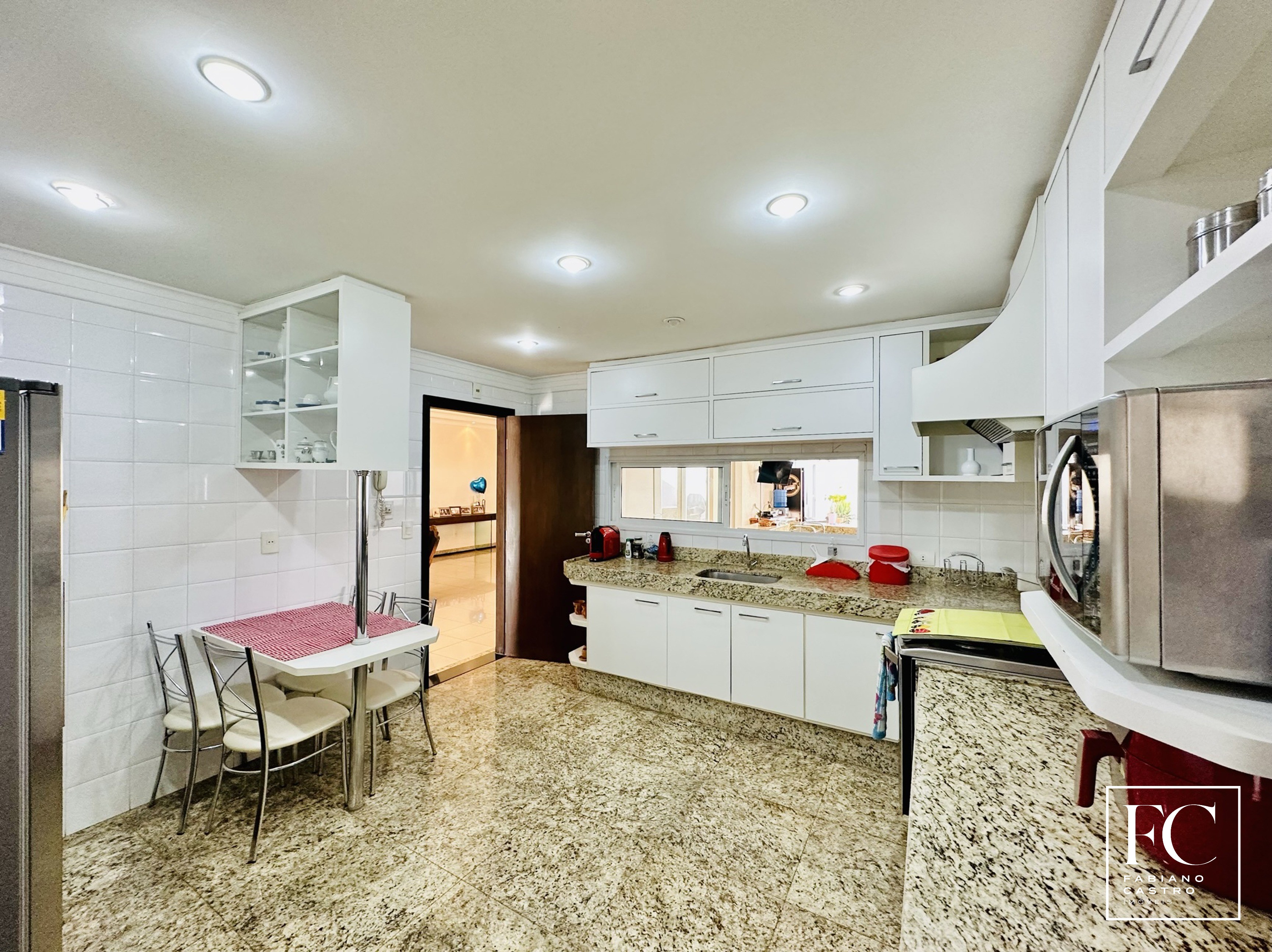 Casa de Condomínio com 4 quartos à venda — foto 7 de 35