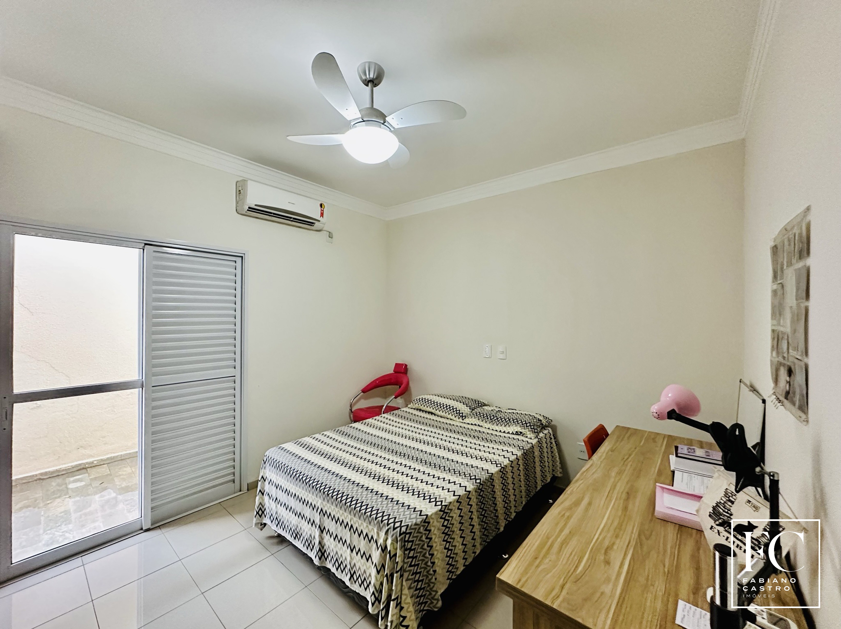 Casa de Condomínio com 4 quartos à venda — foto 19 de 35