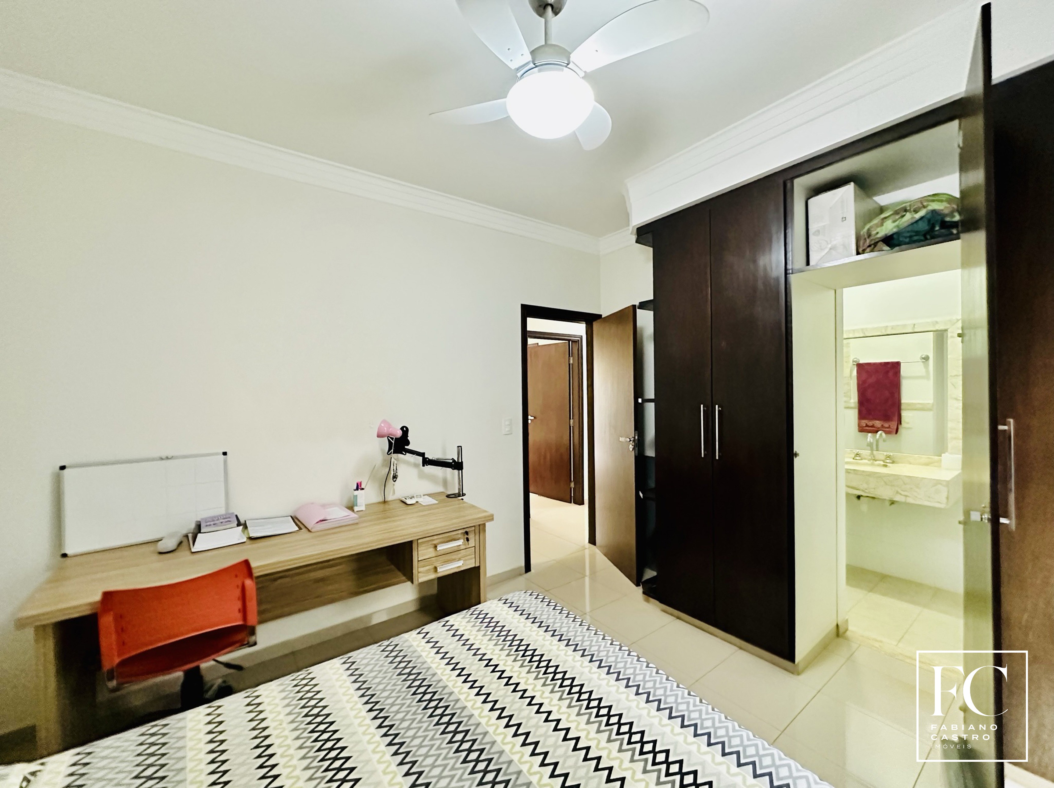 Casa de Condomínio com 4 quartos à venda — foto 20 de 35