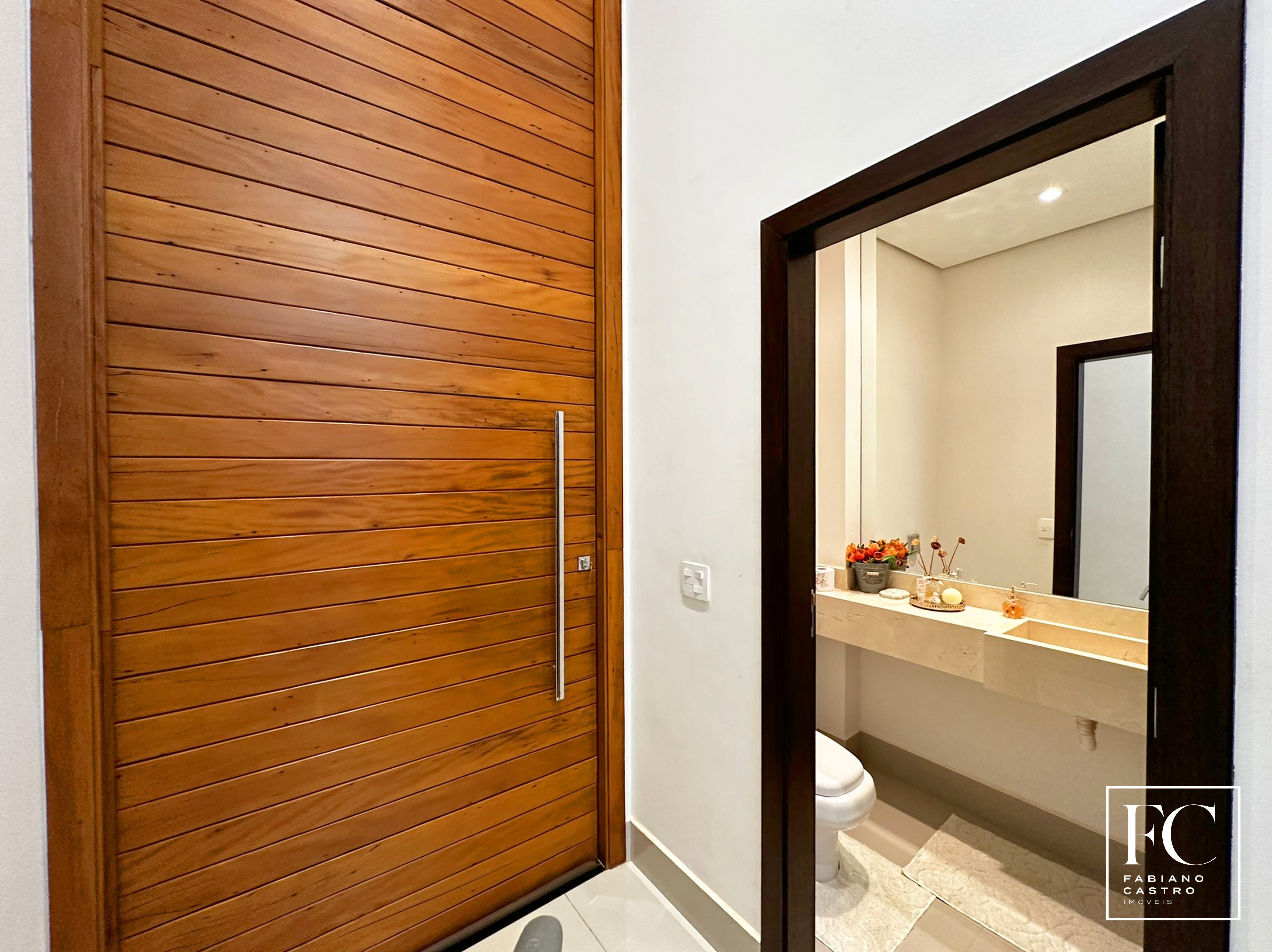 Casa de Condomínio com 3 quartos à venda — foto 2 de 23