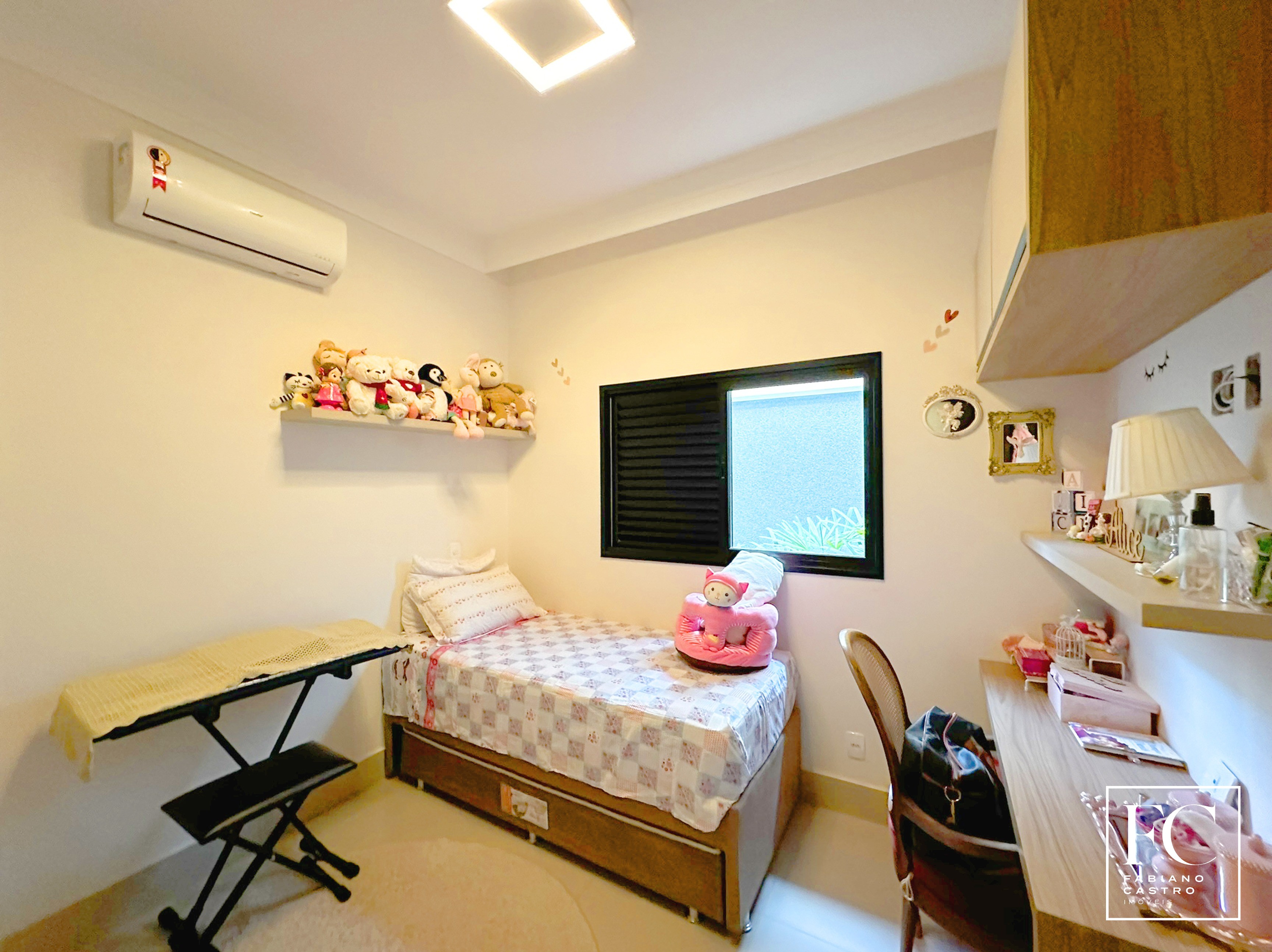 Casa de Condomínio com 3 quartos à venda — foto 18 de 23