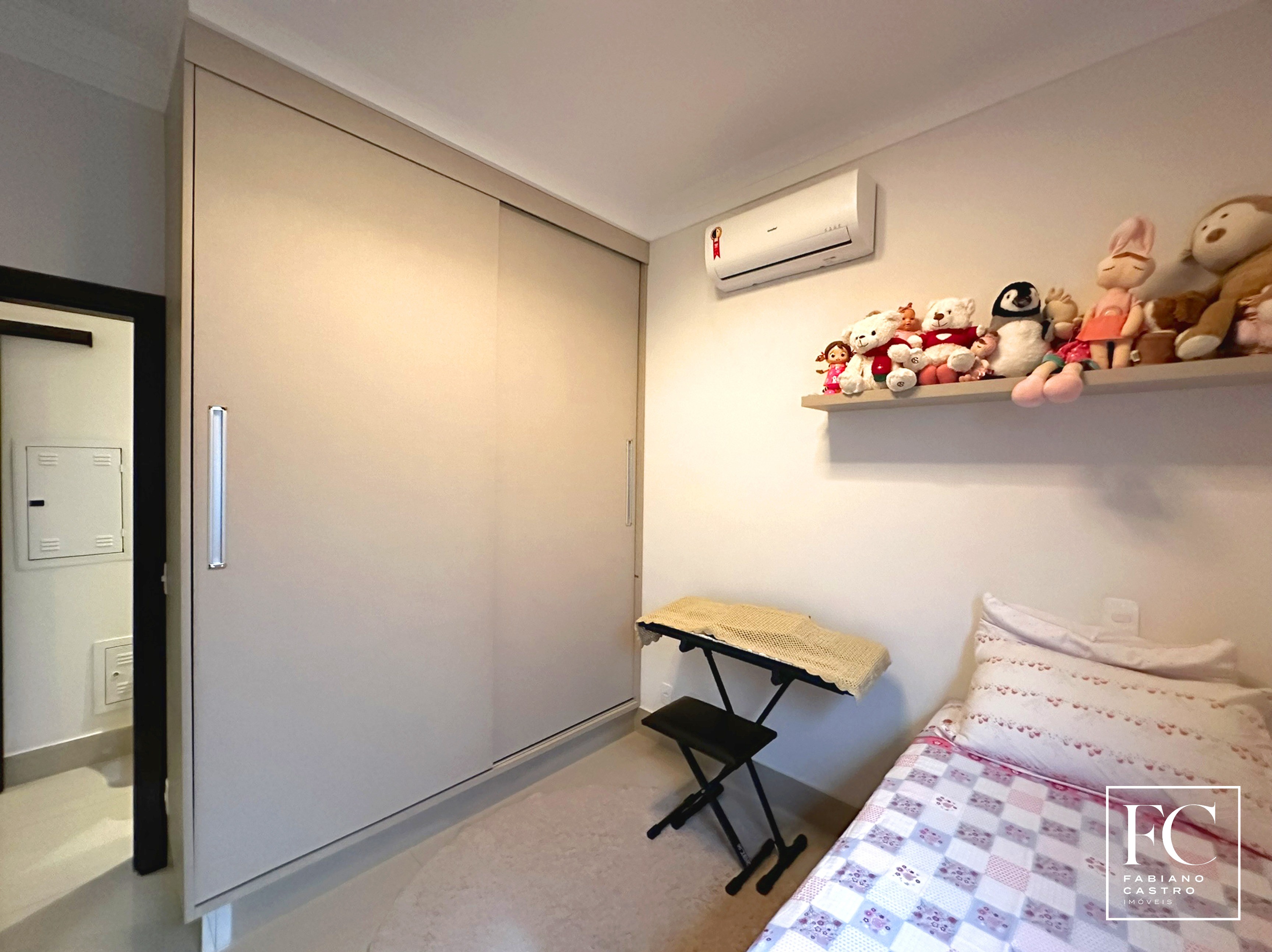 Casa de Condomínio com 3 quartos à venda — foto 19 de 23