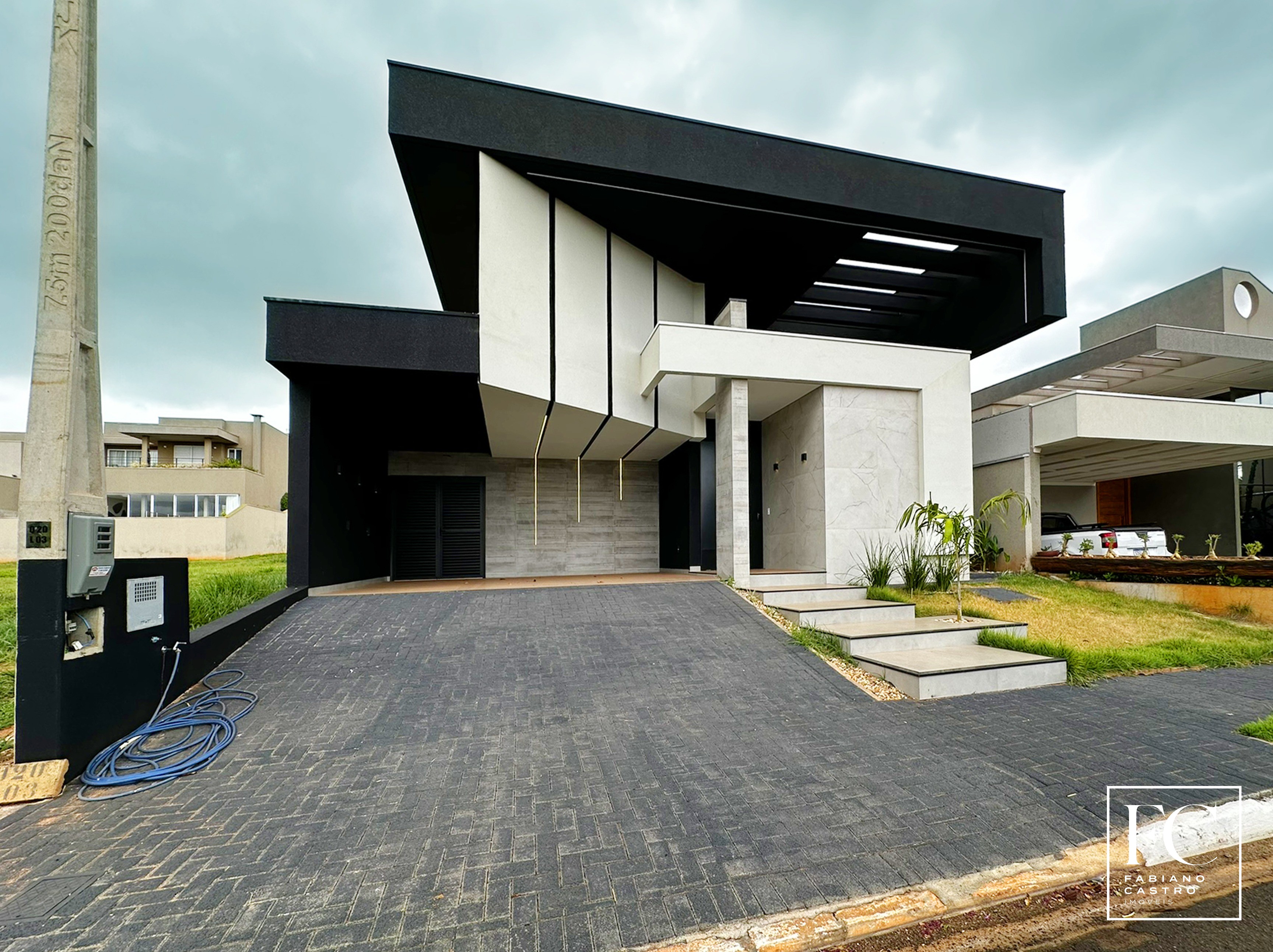 Casa de Condomínio com 3 quartos à venda — foto 4 de 40