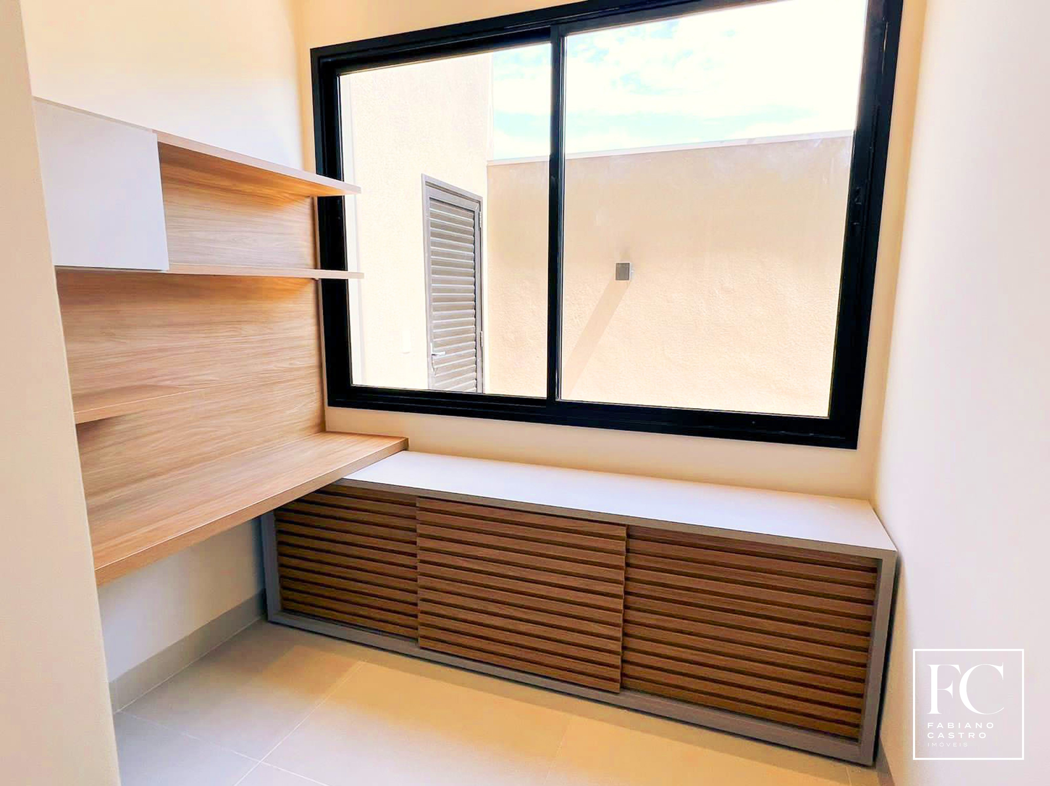 Casa de Condomínio com 4 quartos à venda — foto 2 de 26