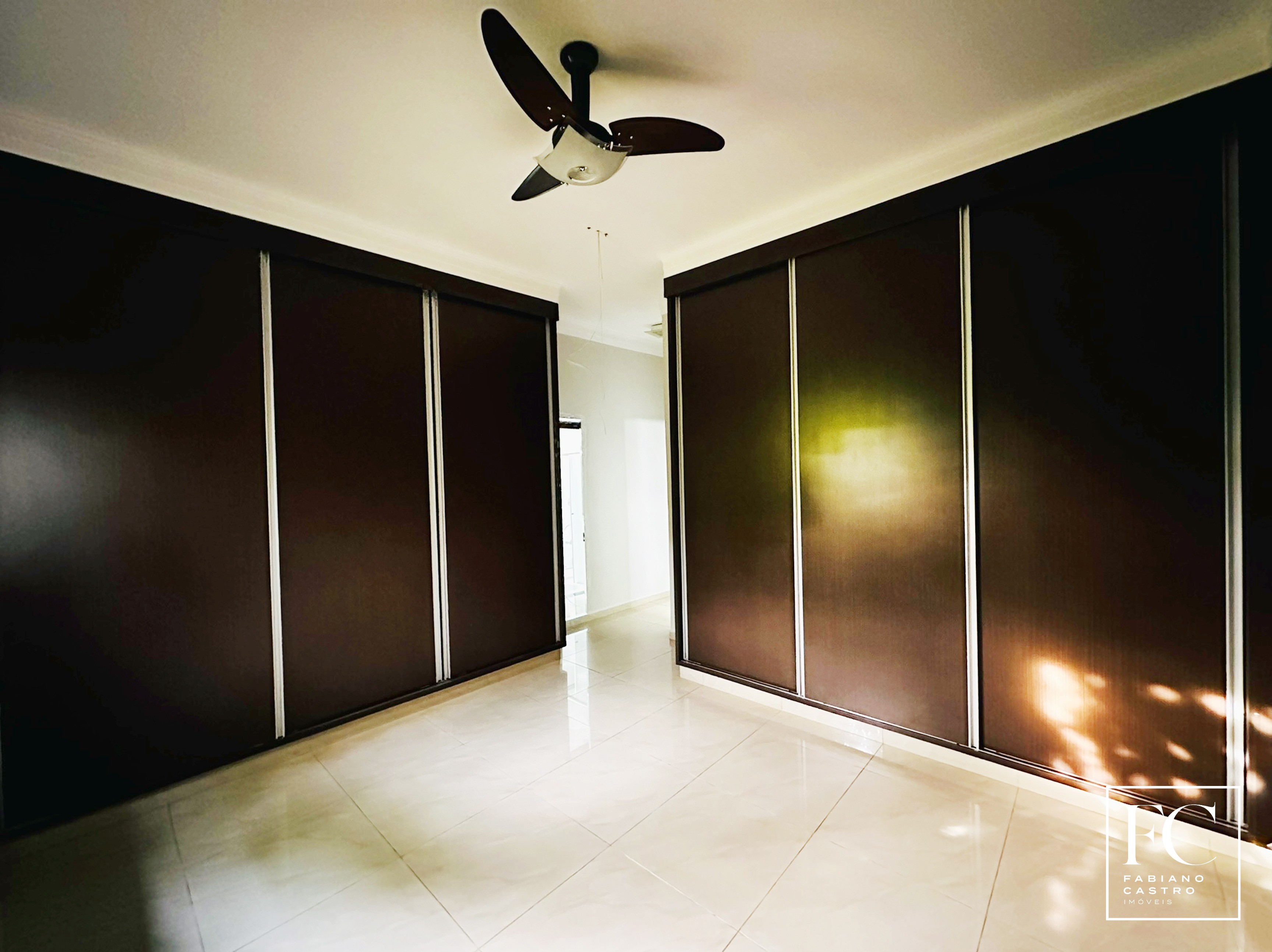Casa de Condomínio com 3 quartos à venda — foto 26 de 29