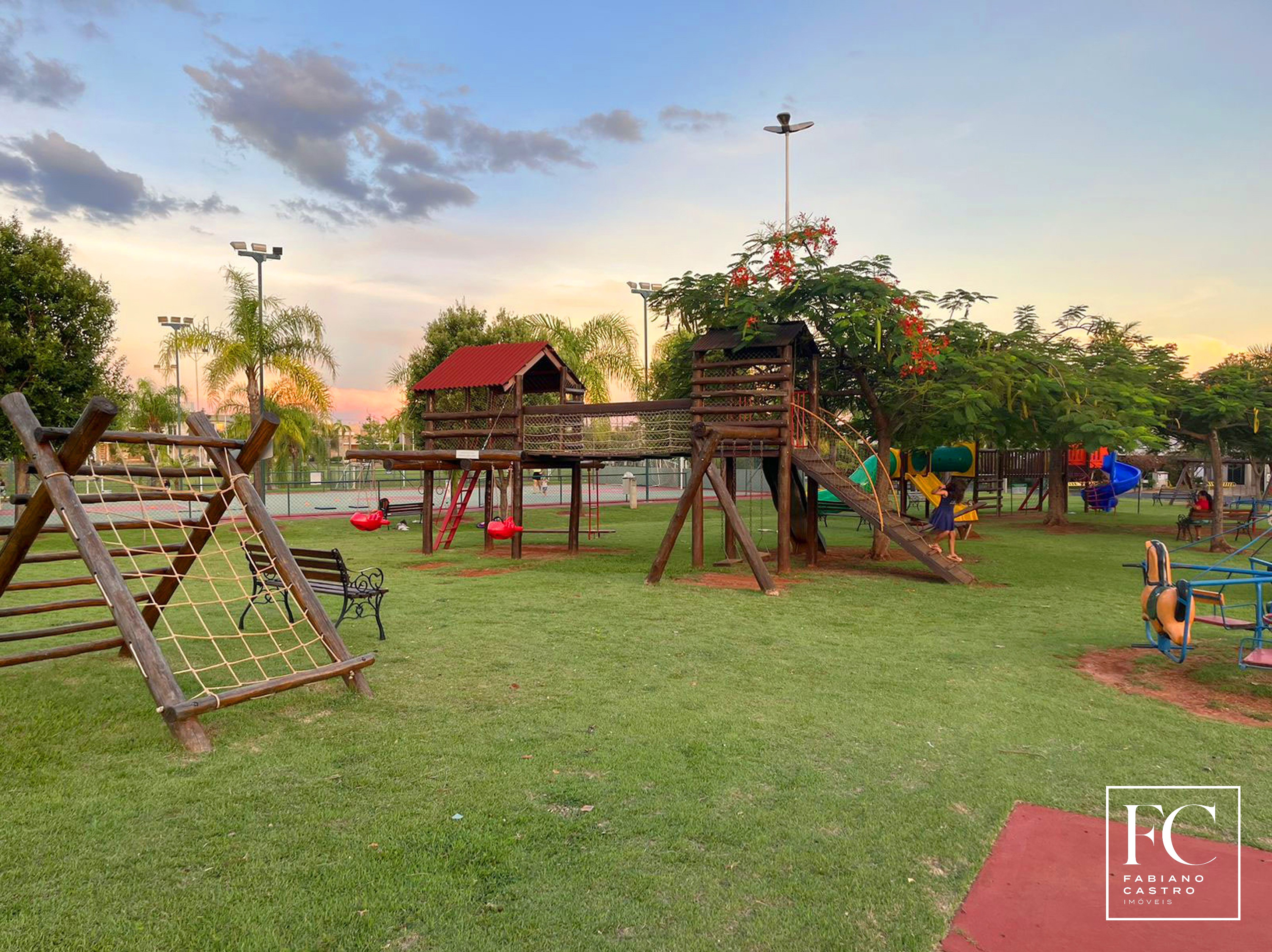 Terreno / Lote / Condomínio  à venda, 275m² — foto 7 de 9