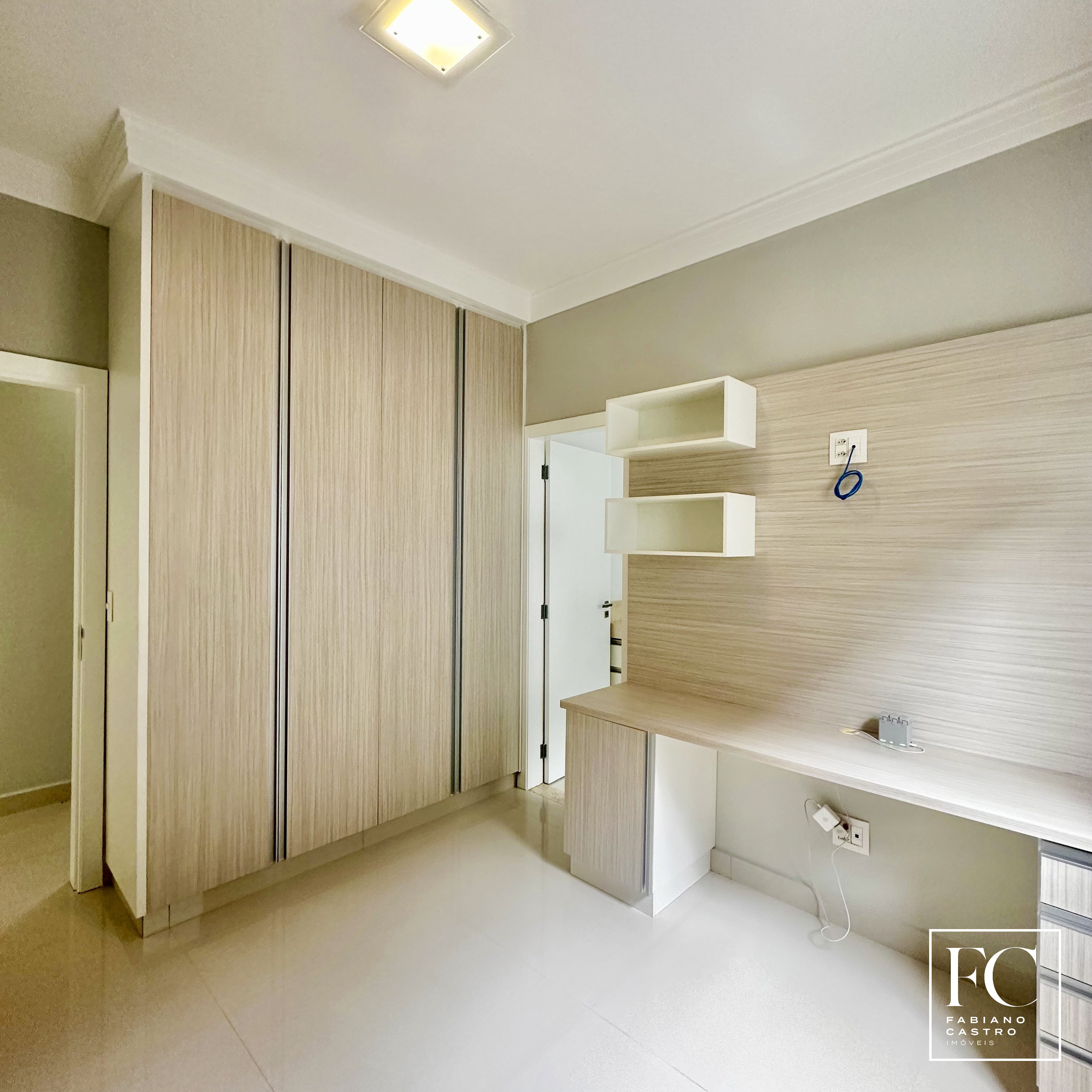 Casa de Condomínio com 4 quartos à venda — foto 32 de 38