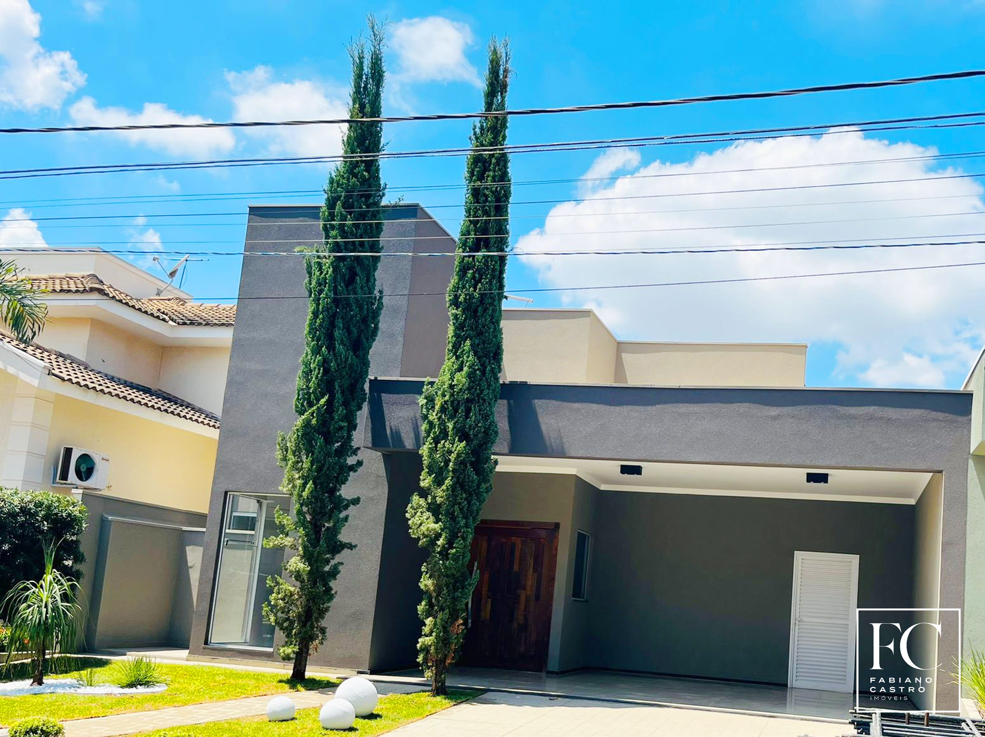 Casa de Condomínio com 3 quartos à venda — foto 1 de 17