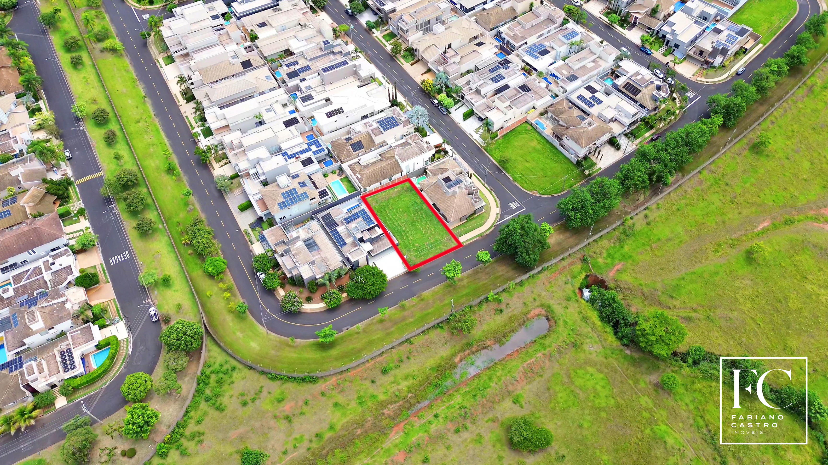 Terreno / Lote / Condomínio  à venda, 440m² — foto 3 de 3