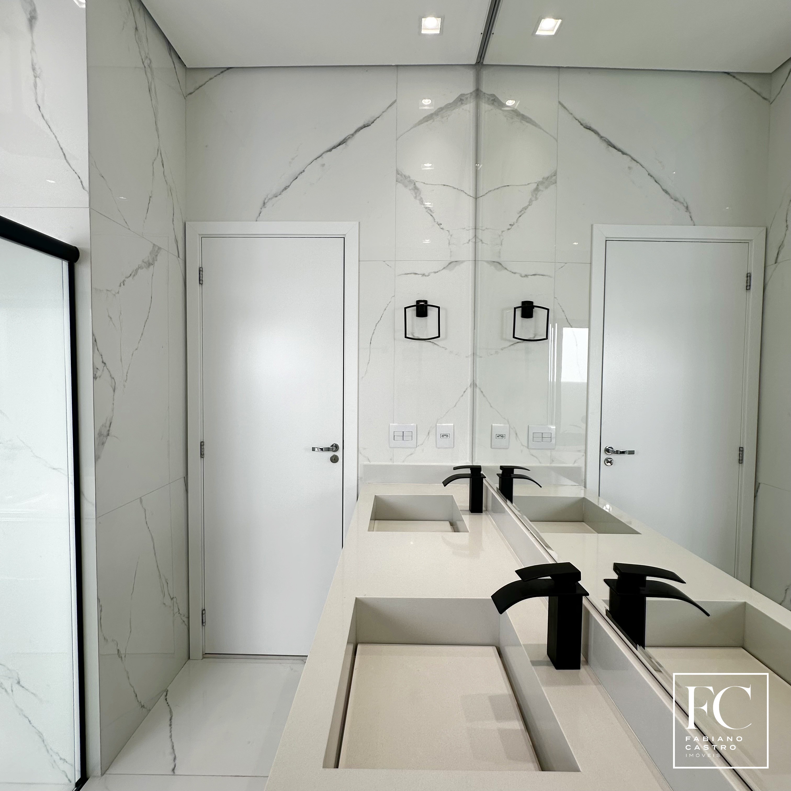 Casa de Condomínio com 3 quartos à venda — foto 25 de 33