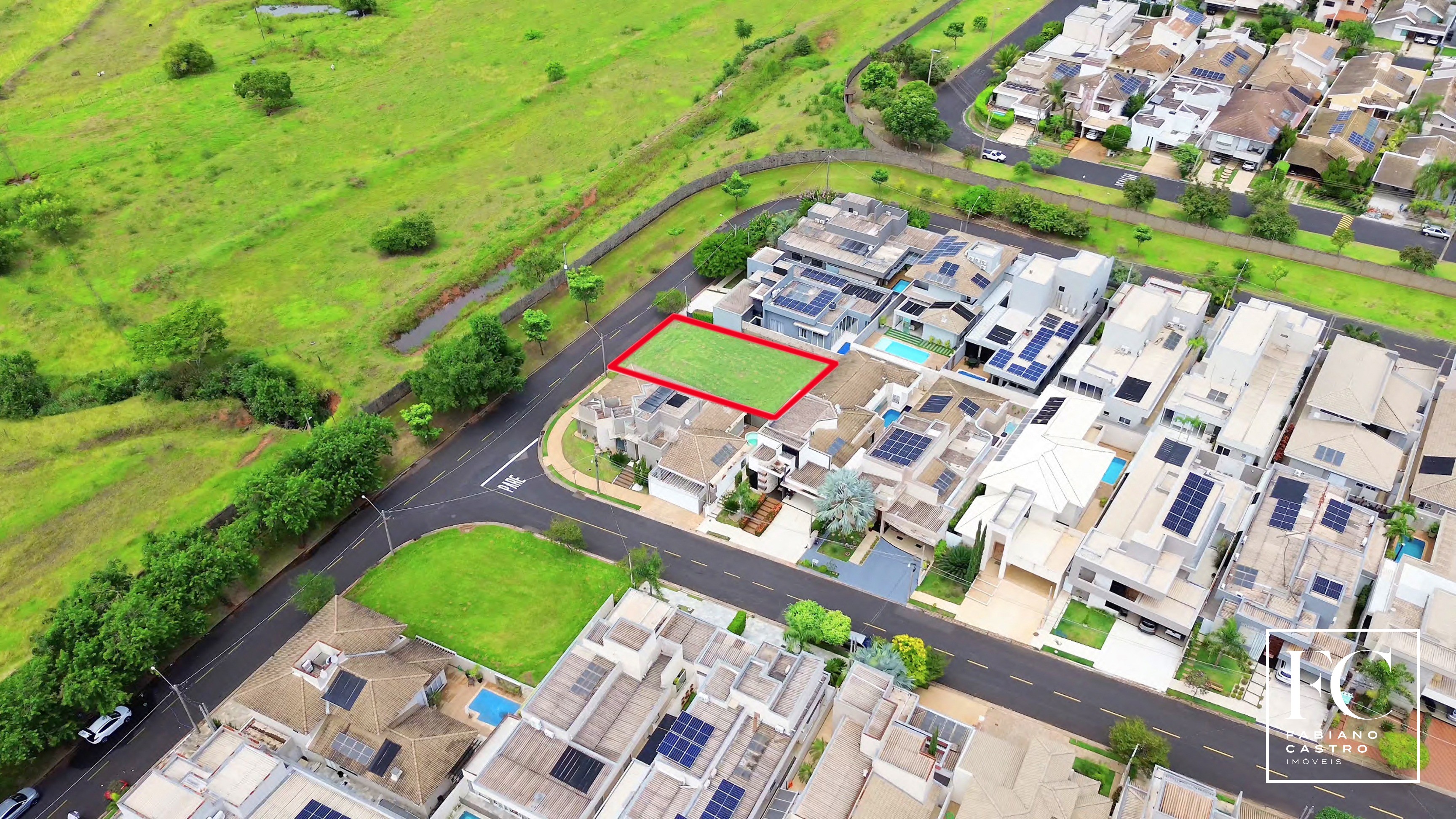 Terreno / Lote / Condomínio  à venda, 440m² — foto 2 de 3