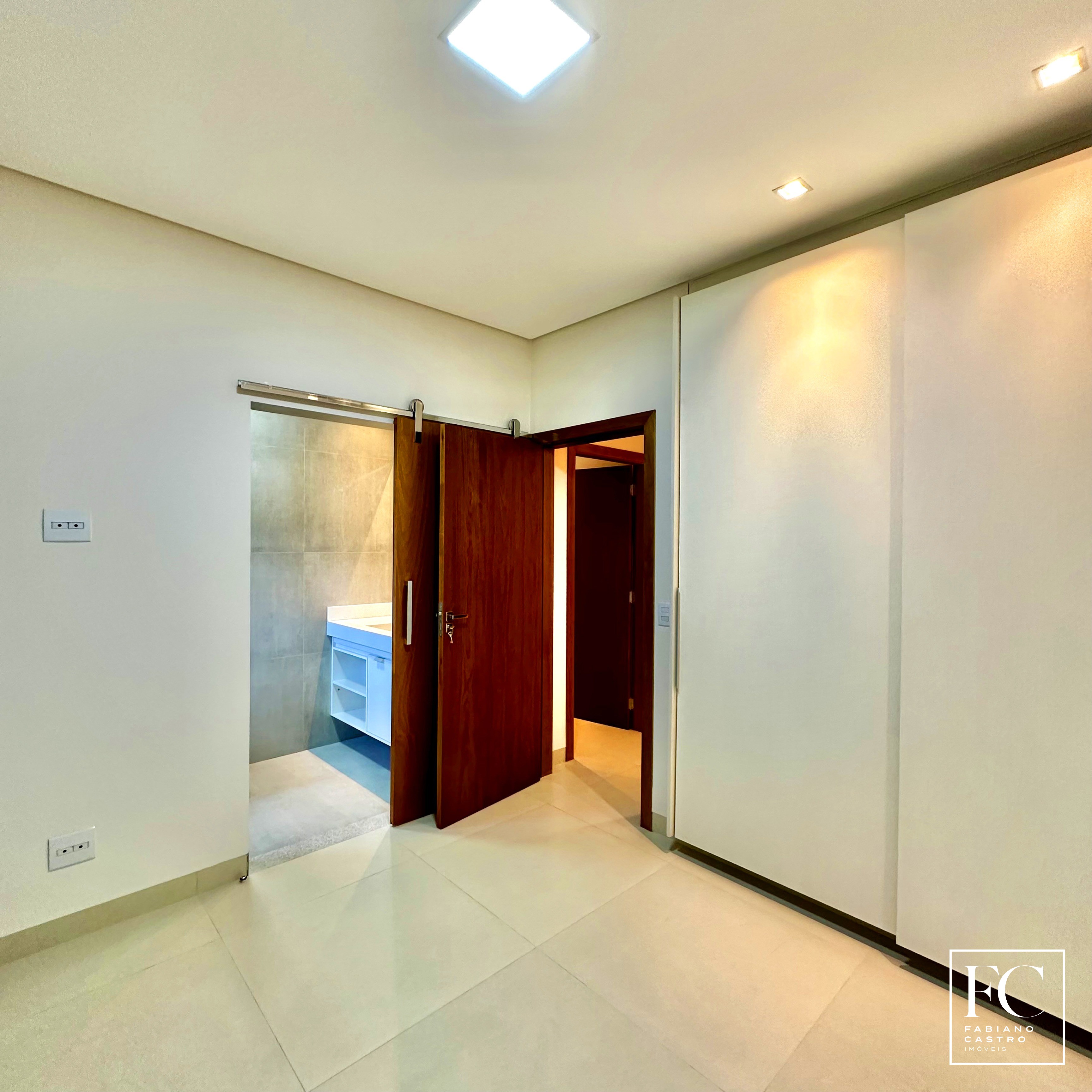 Casa de Condomínio com 3 quartos à venda — foto 21 de 28
