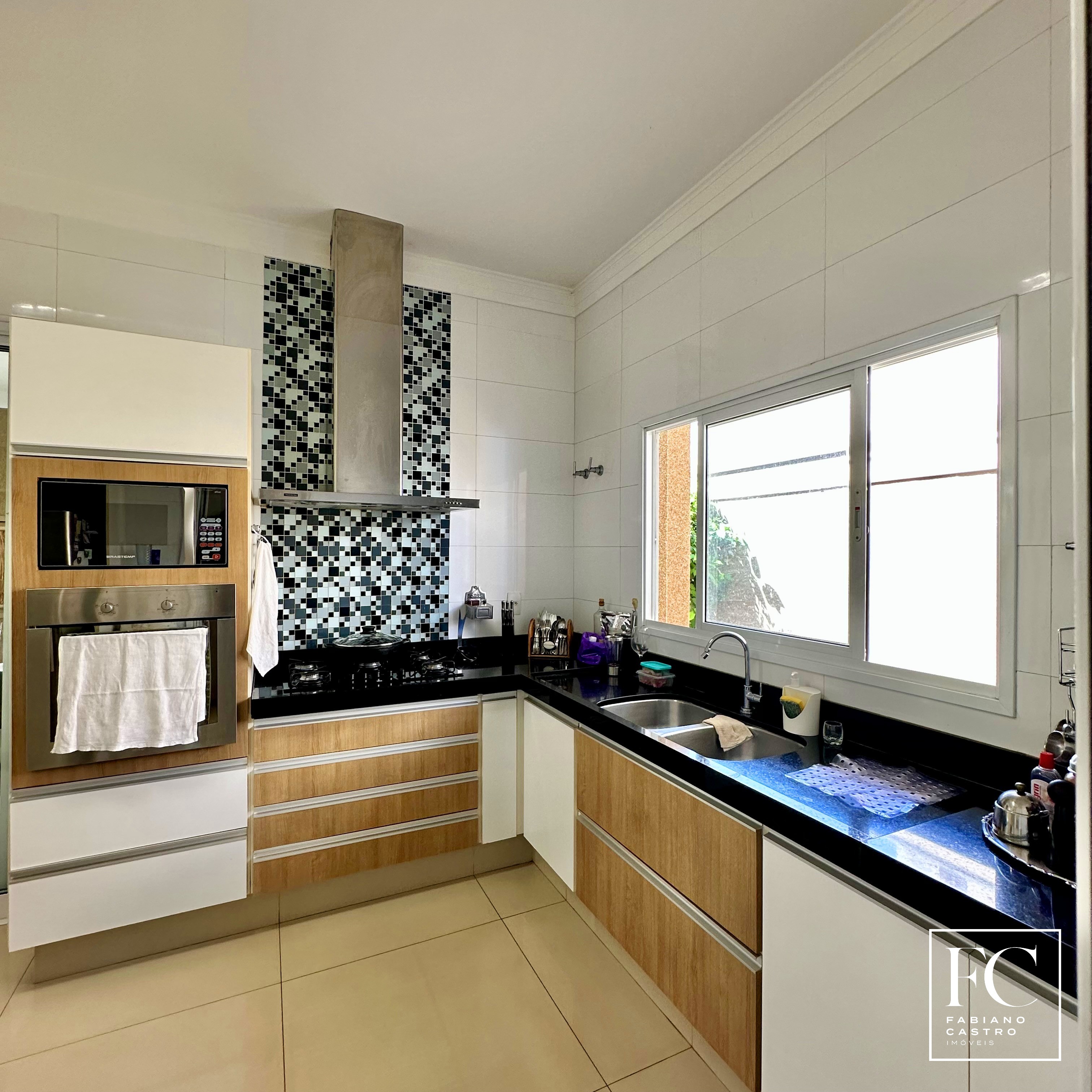 Casa de Condomínio com 3 quartos à venda — foto 10 de 31