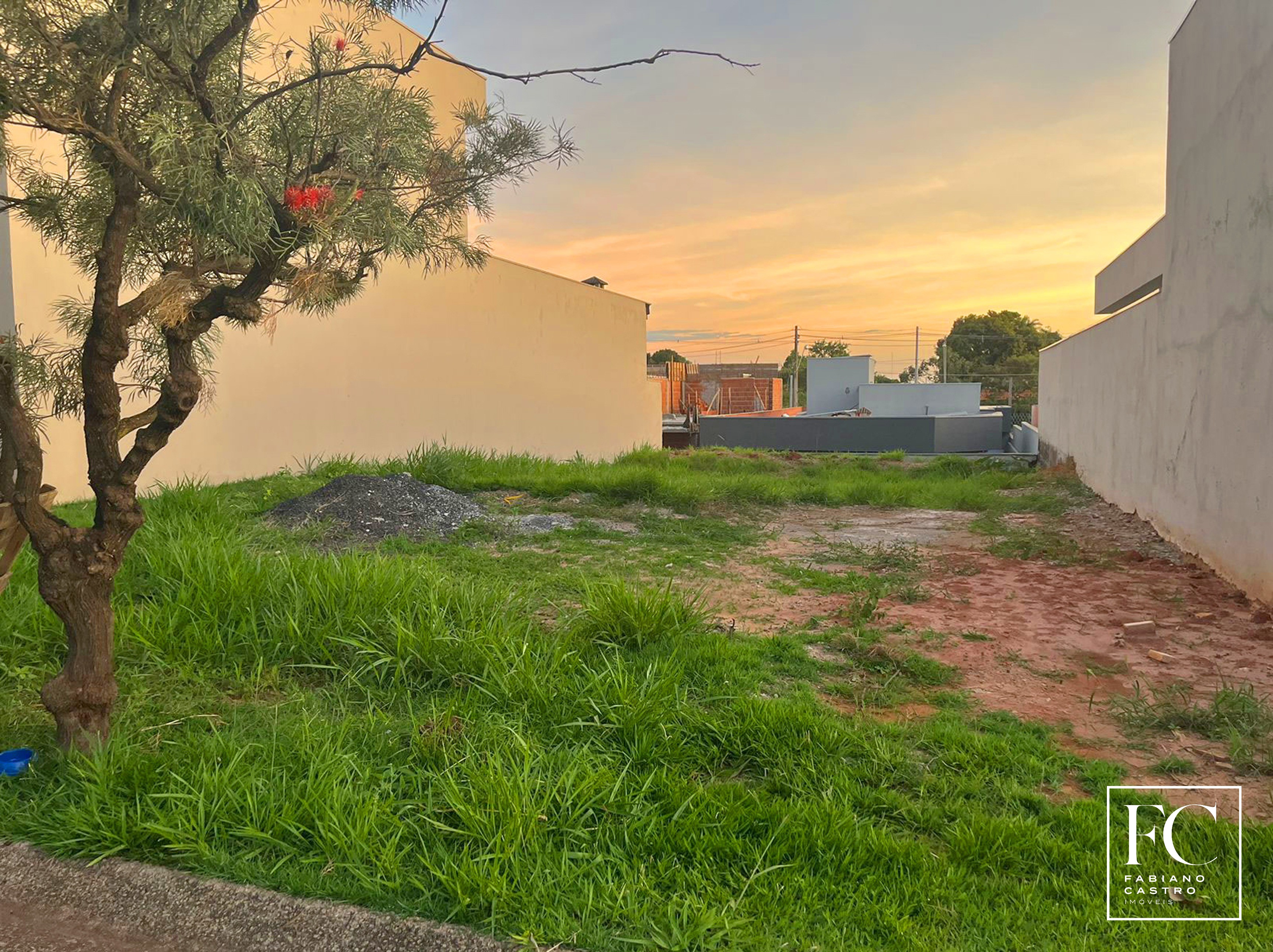 Terreno / Lote / Condomínio  à venda, 275m² — foto 4 de 9