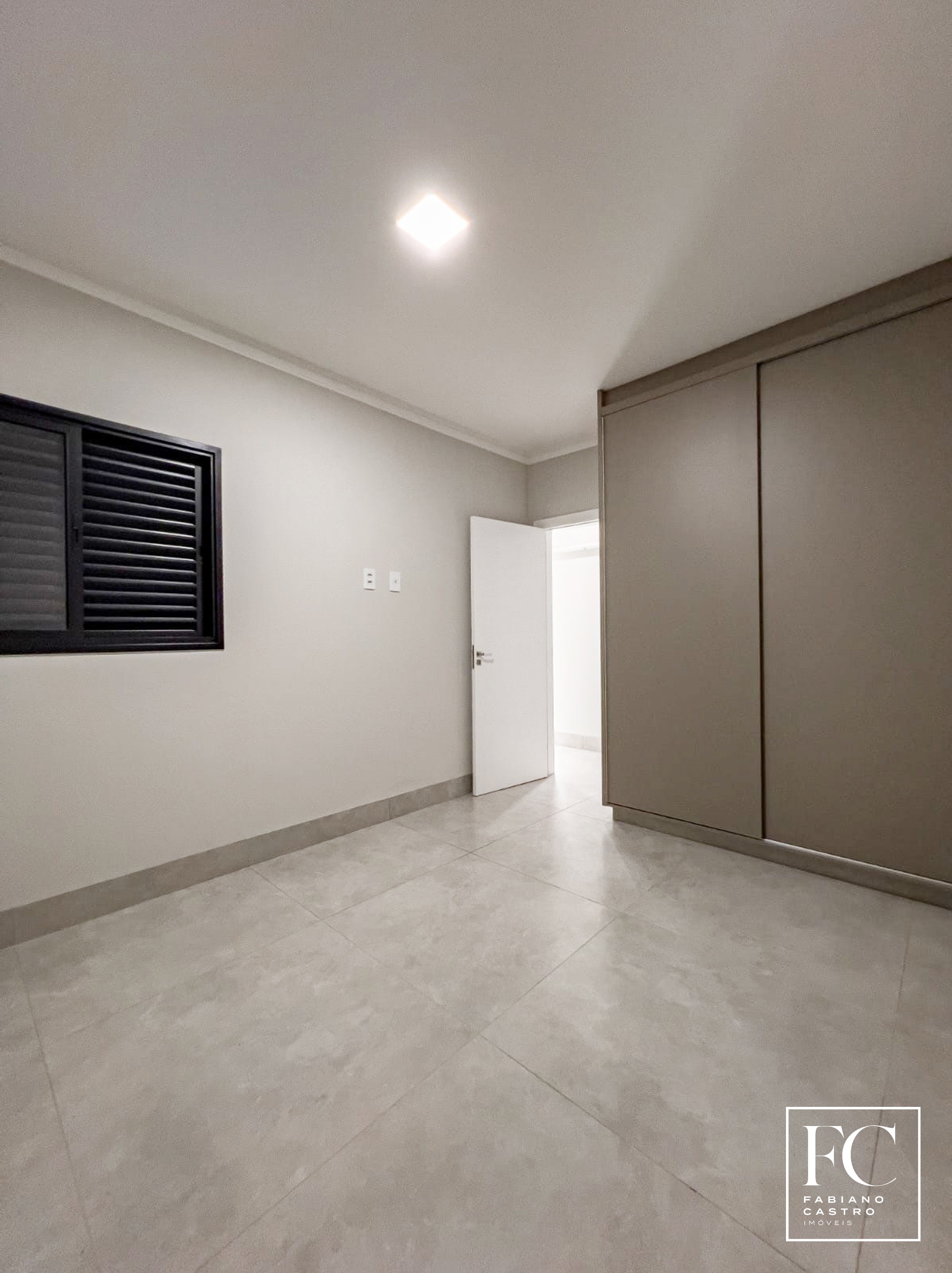 Casa de Condomínio com 3 quartos à venda — foto 28 de 29