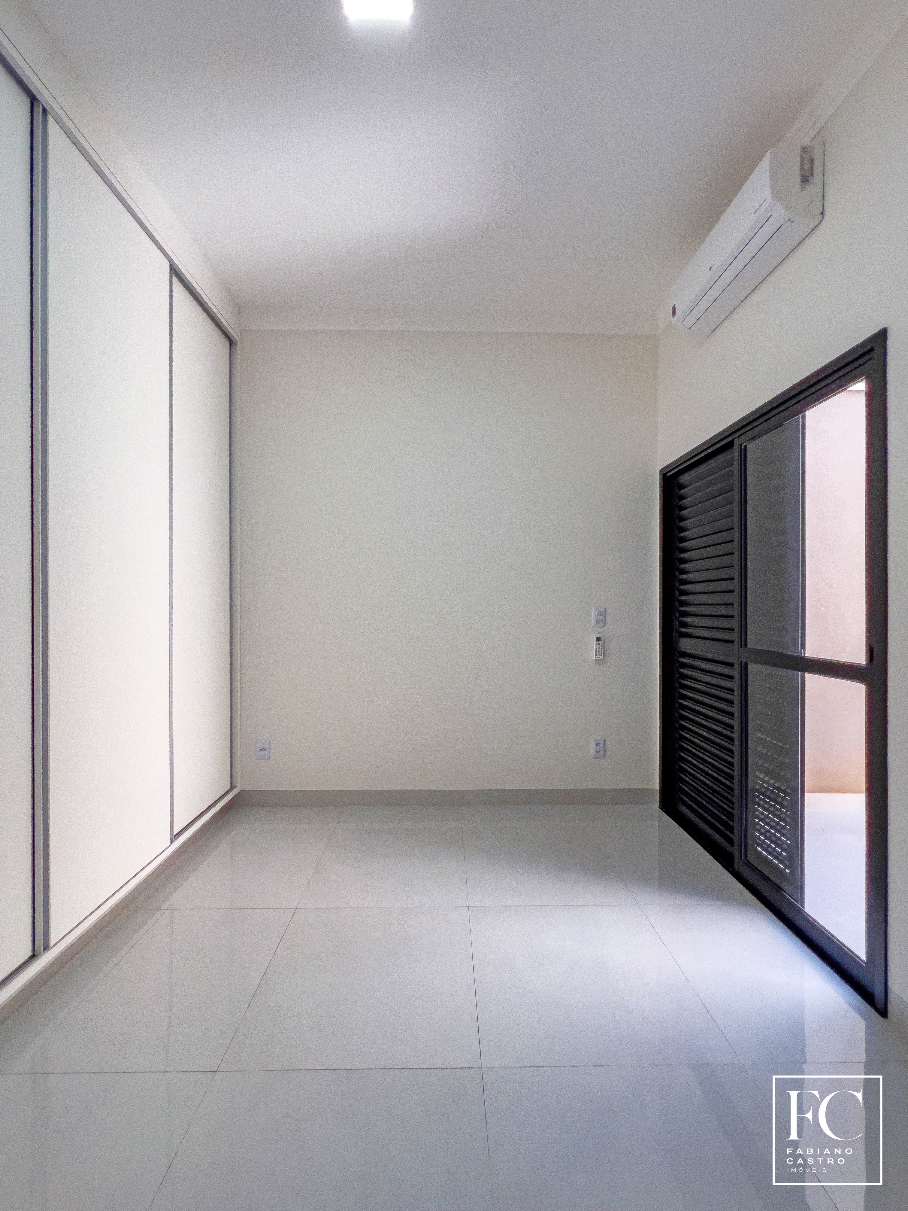 Casa de Condomínio com 3 quartos à venda — foto 29 de 30
