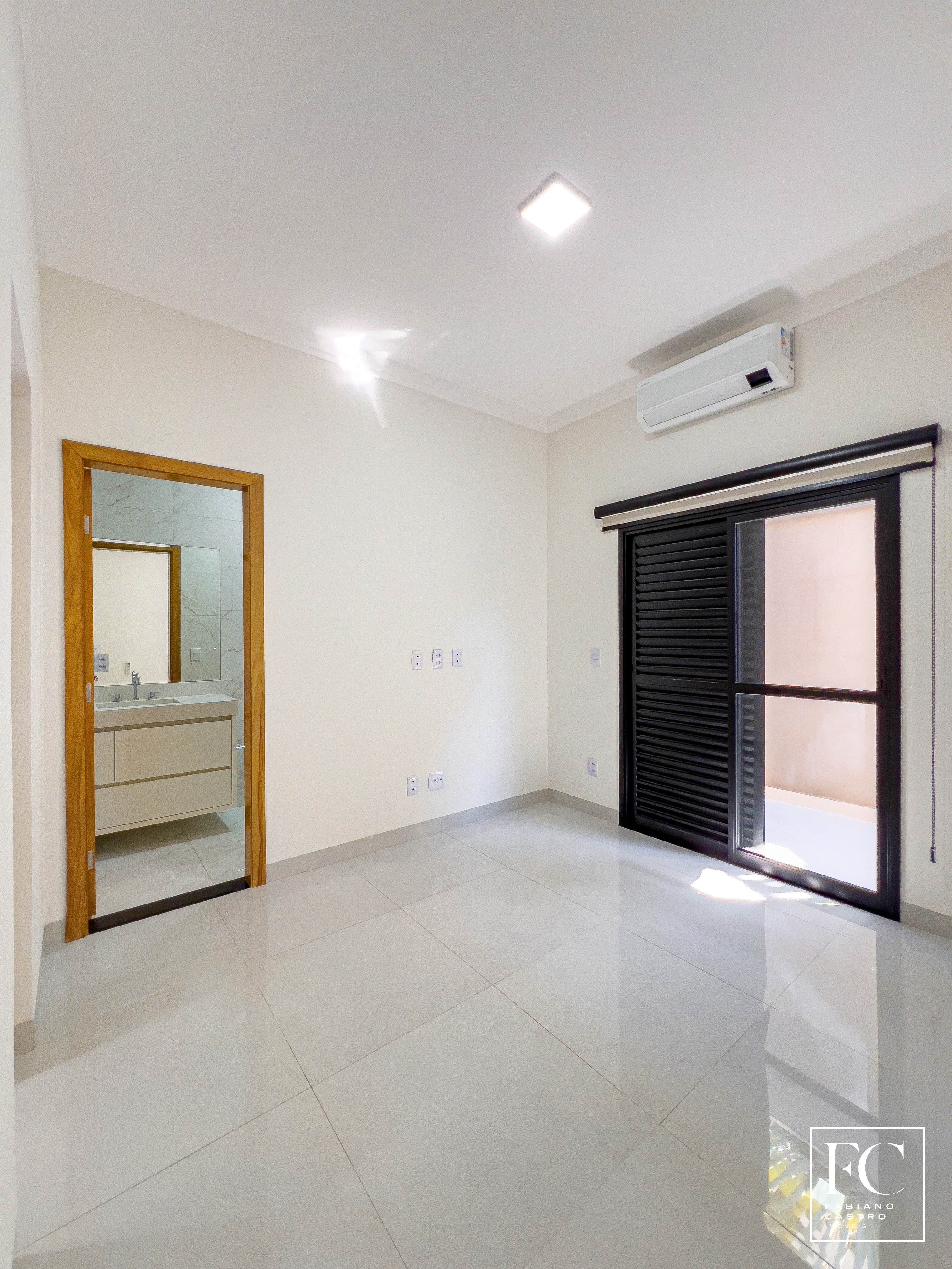 Casa de Condomínio com 3 quartos à venda — foto 22 de 30