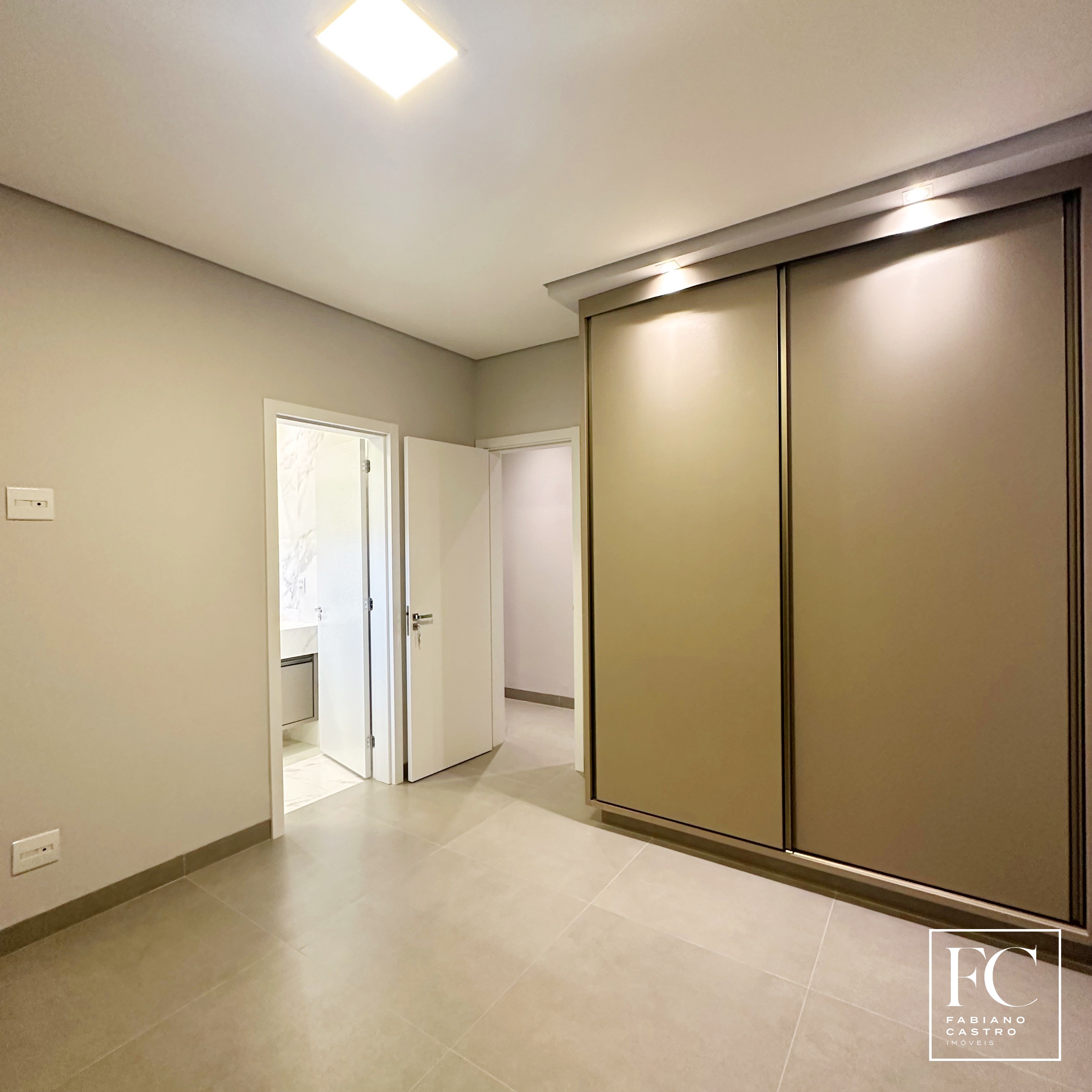 Casa de Condomínio com 3 quartos à venda — foto 21 de 28