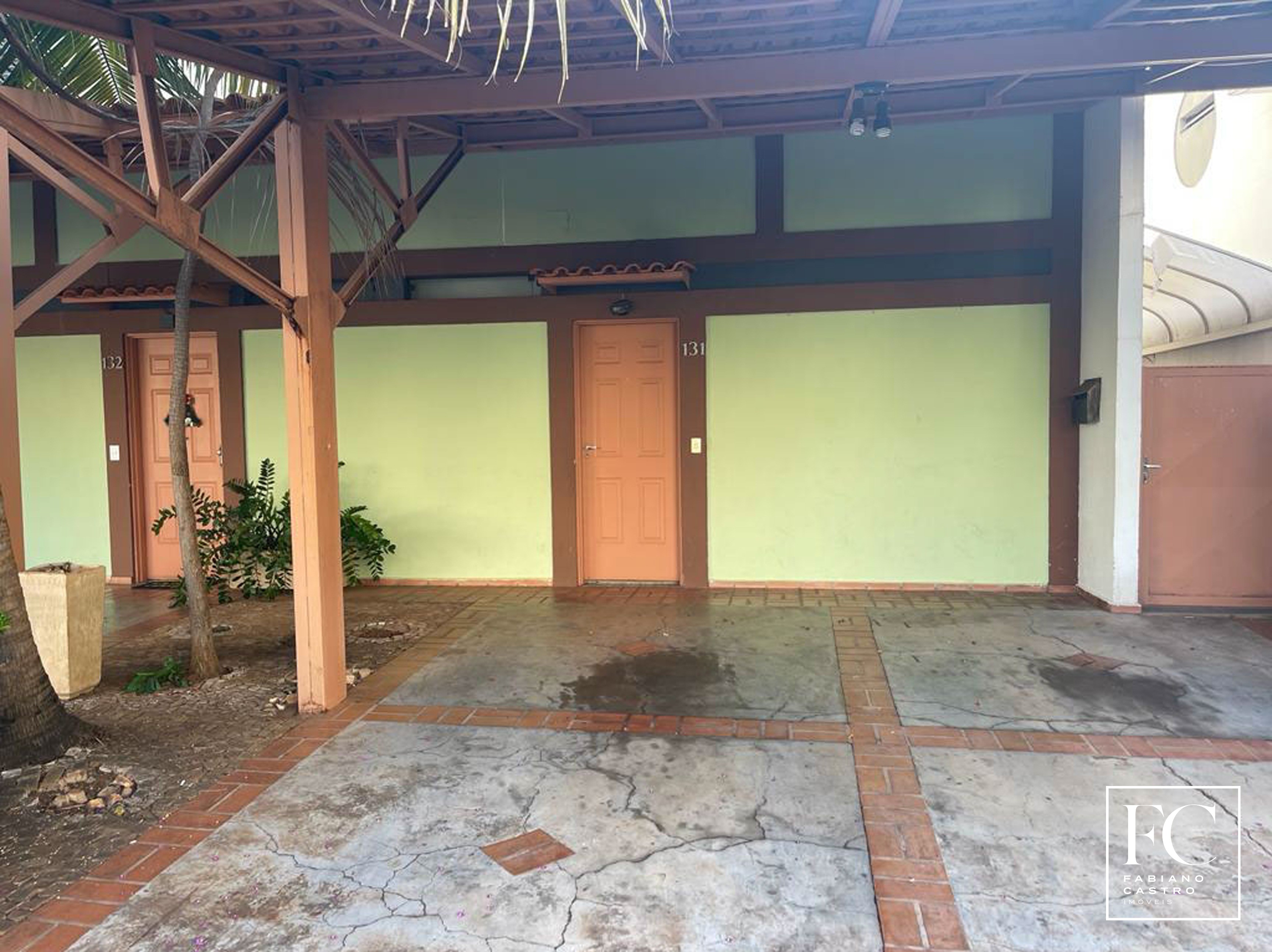 Casa de Condomínio com 3 quartos à venda — foto 1 de 21