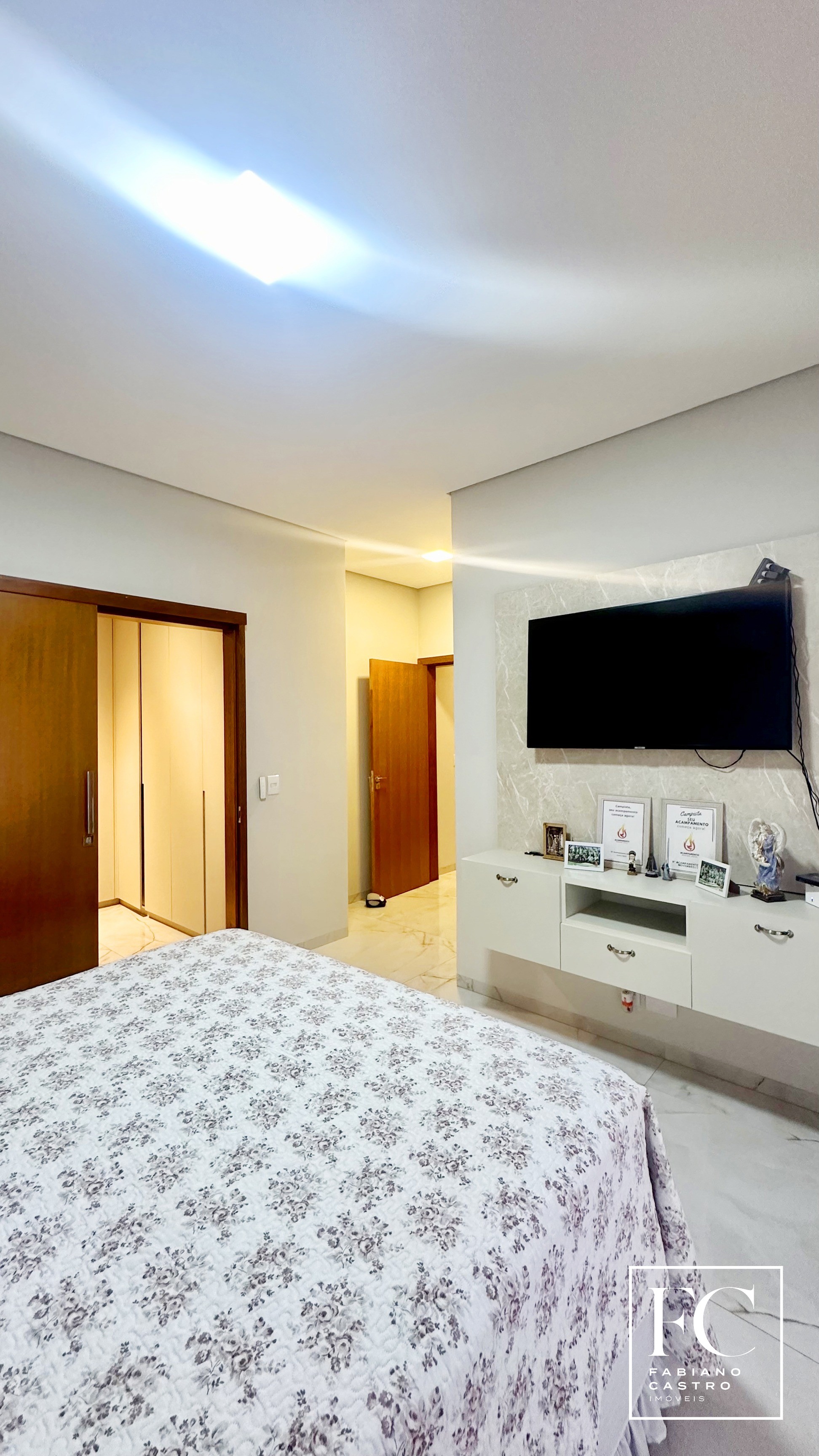 Casa de Condomínio com 3 quartos à venda — foto 29 de 32