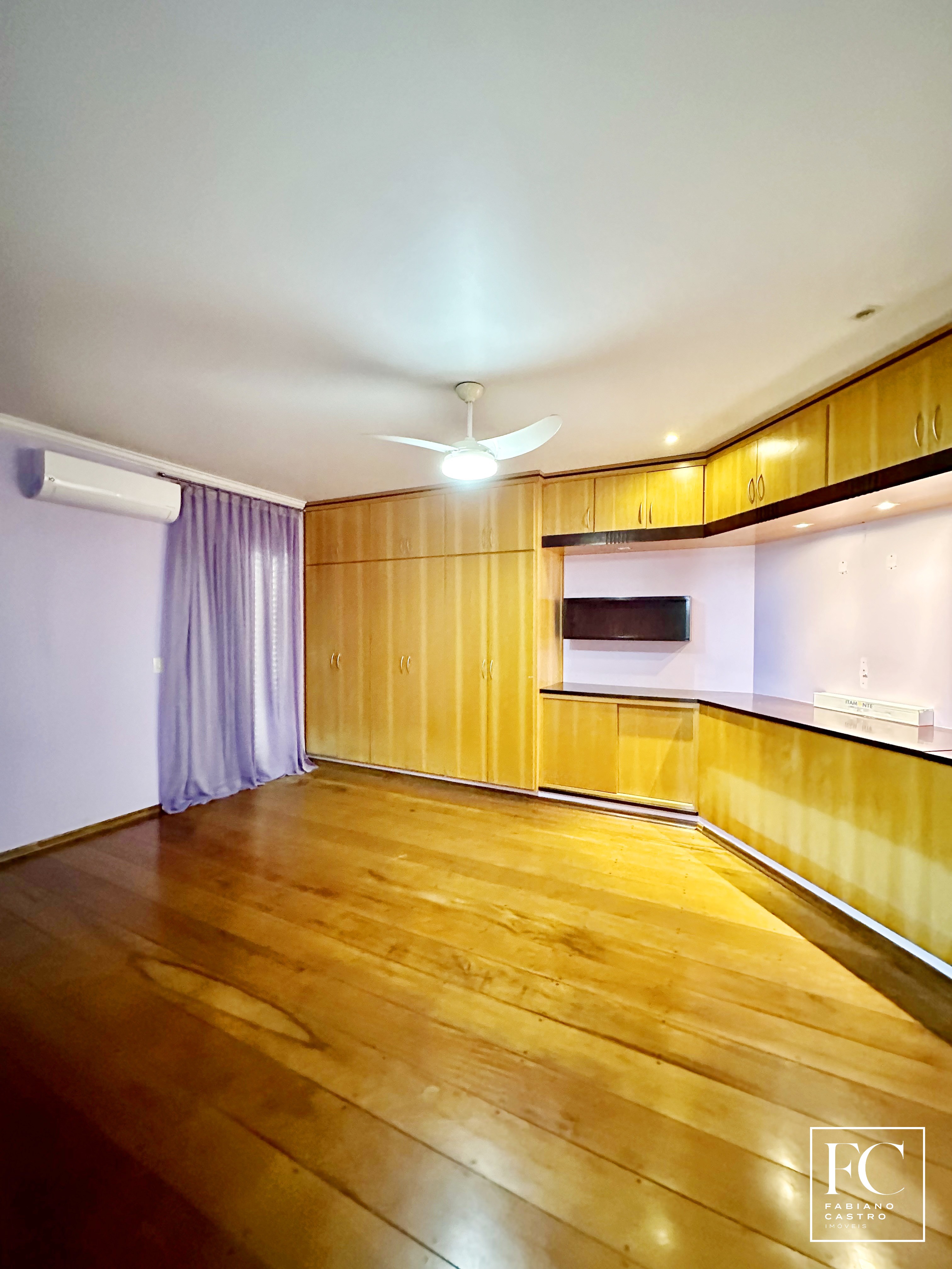 Casa com 4 quartos à venda — foto 25 de 40