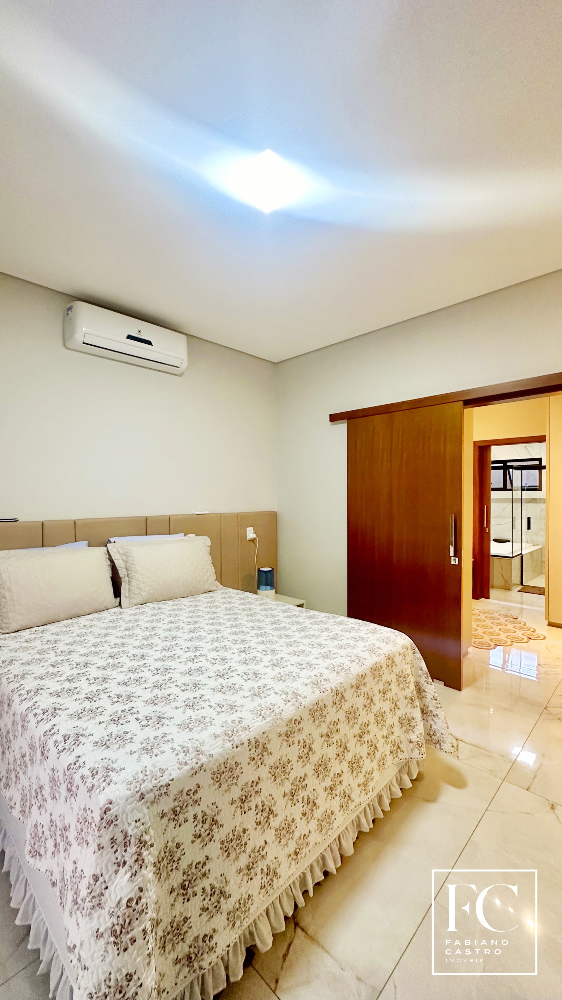 Casa de Condomínio com 3 quartos à venda — foto 28 de 32