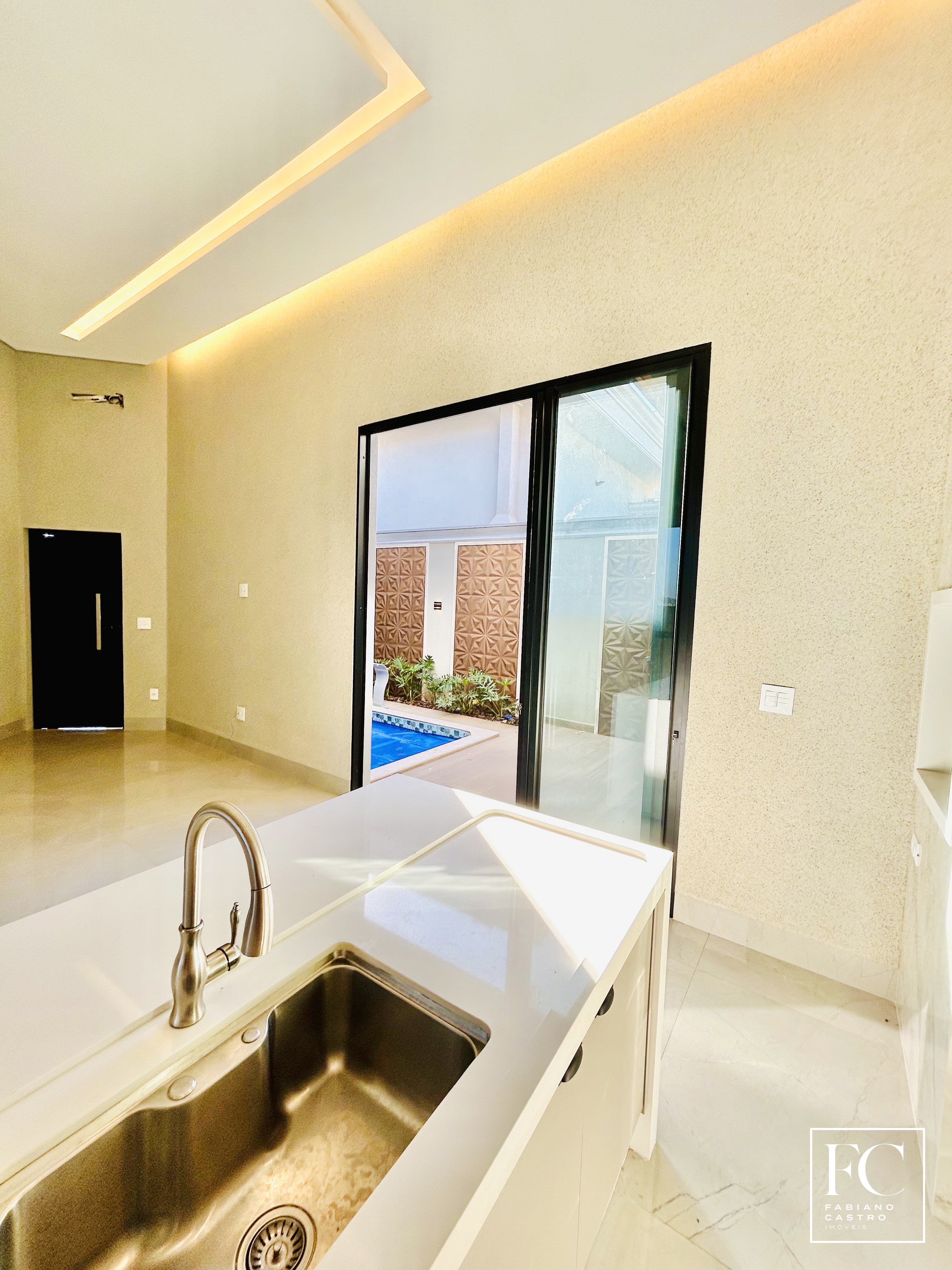 Casa de Condomínio com 3 quartos à venda — foto 20 de 39
