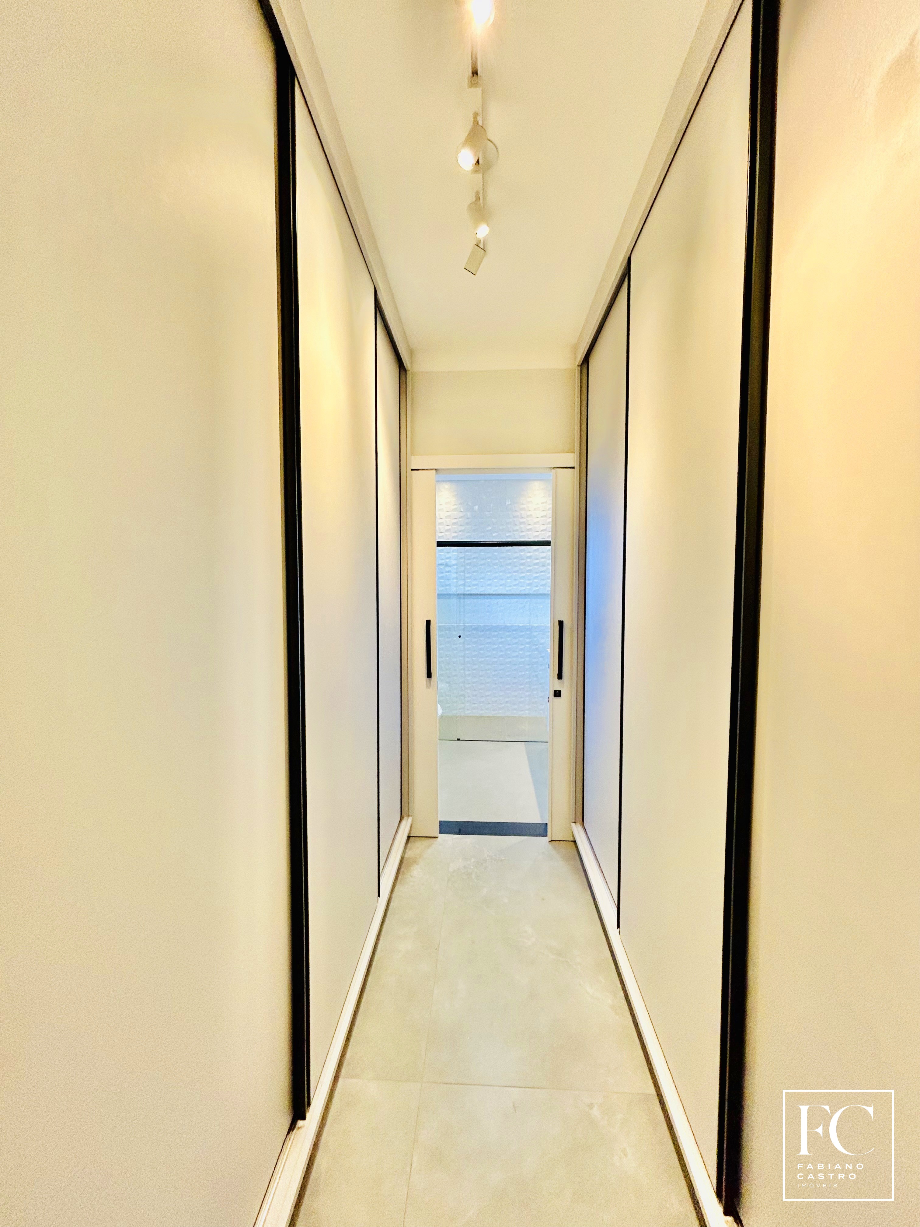 Casa de Condomínio com 4 quartos à venda — foto 29 de 47