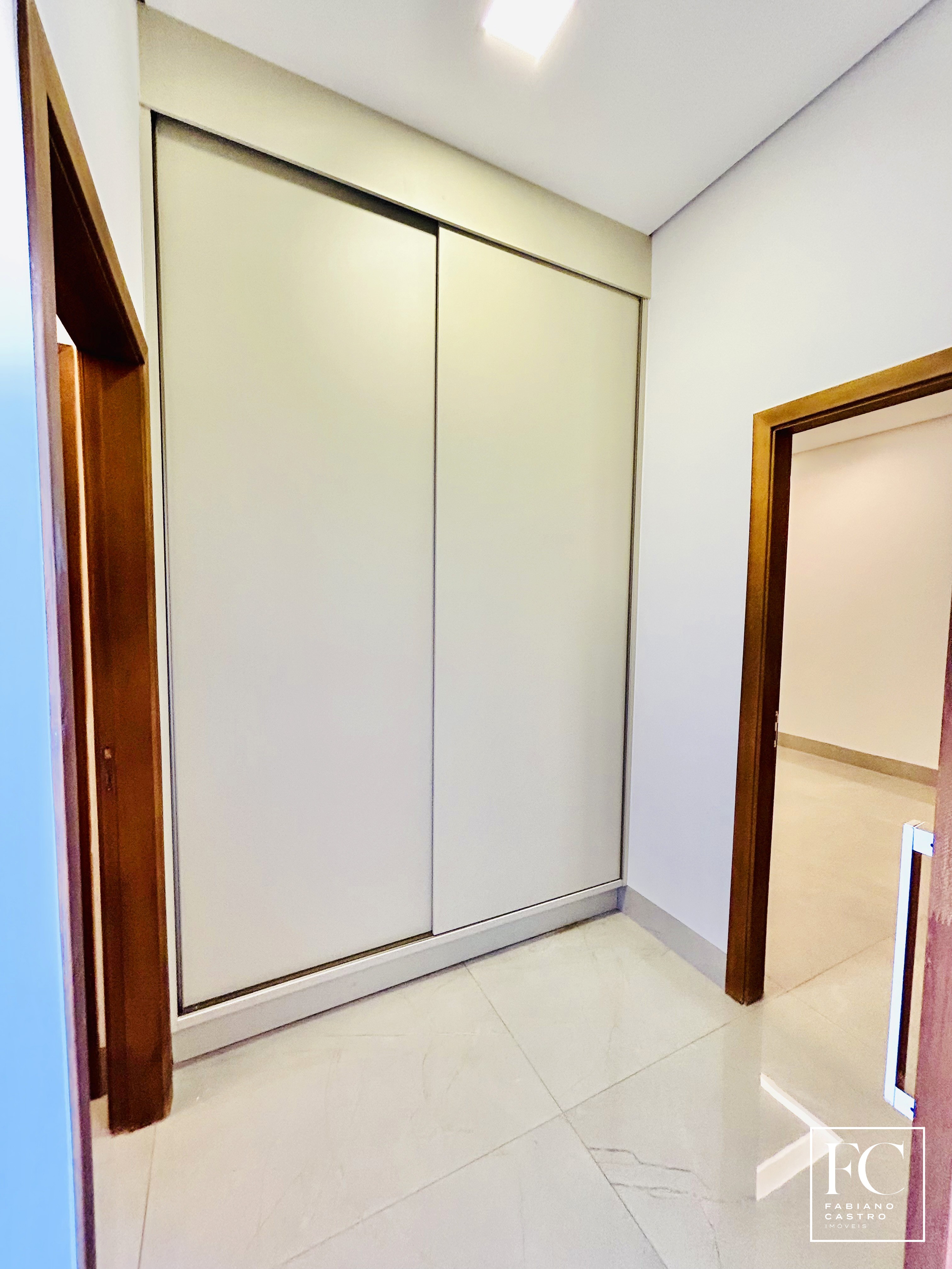 Casa de Condomínio com 3 quartos à venda — foto 25 de 39