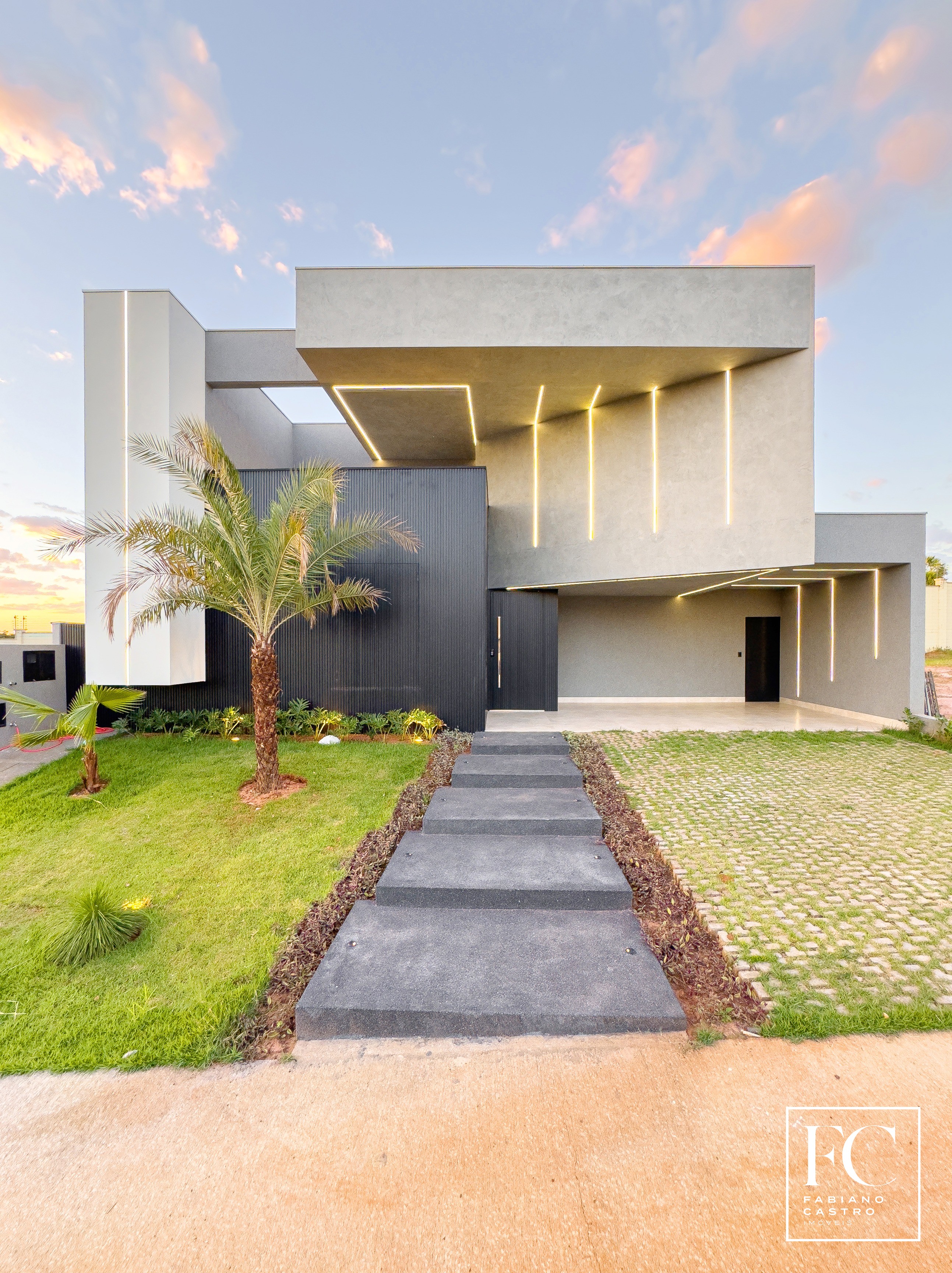 Casa de Condomínio com 4 quartos à venda — foto 1 de 41