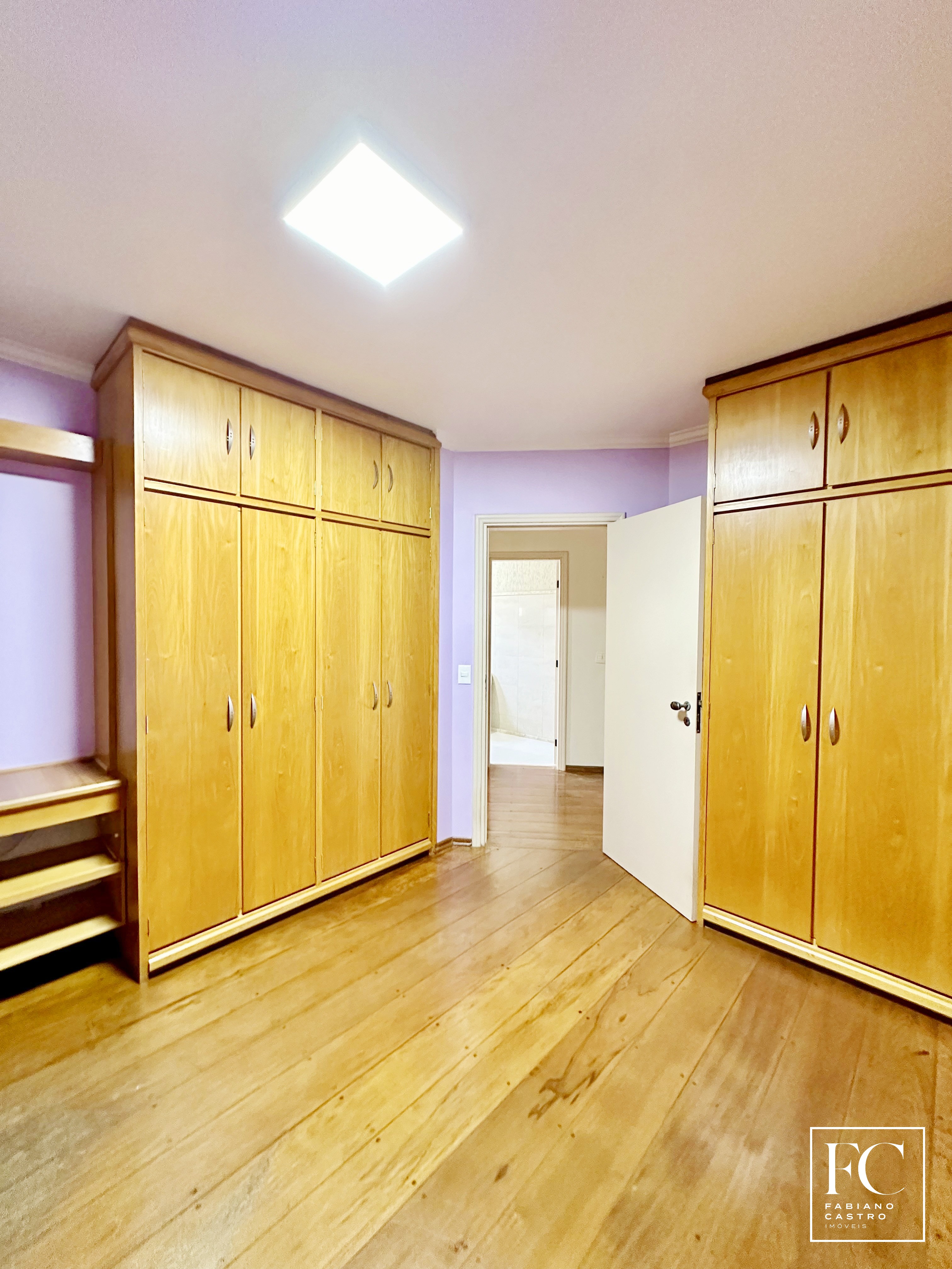 Casa com 4 quartos à venda — foto 33 de 40