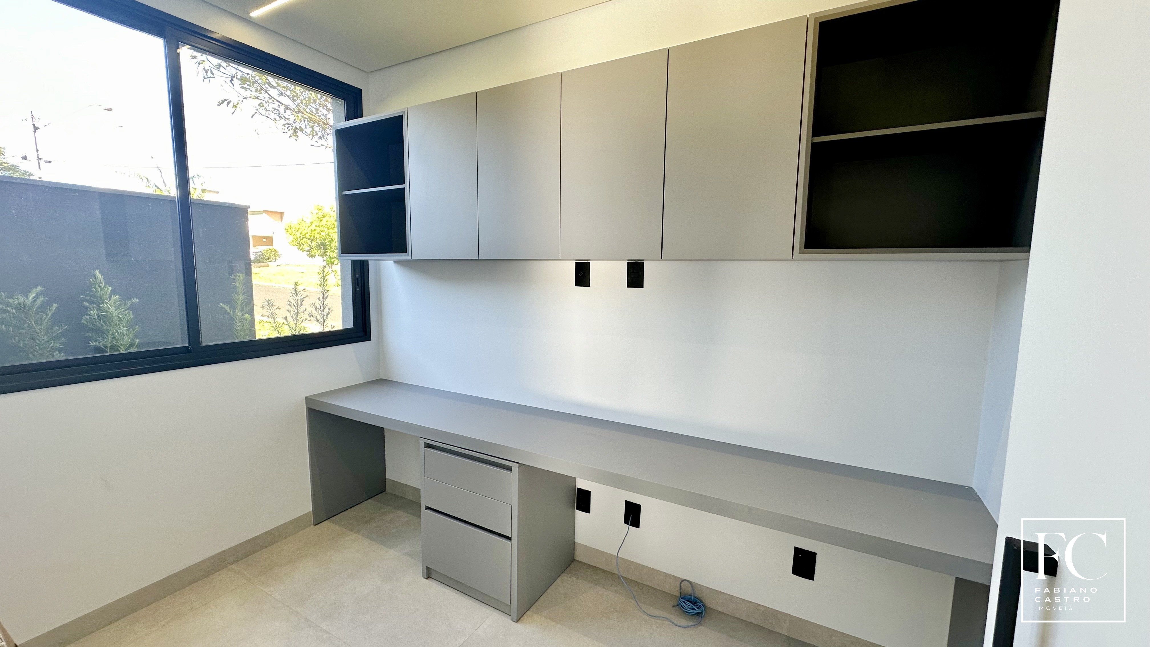 Casa de Condomínio com 3 quartos à venda — foto 3 de 30