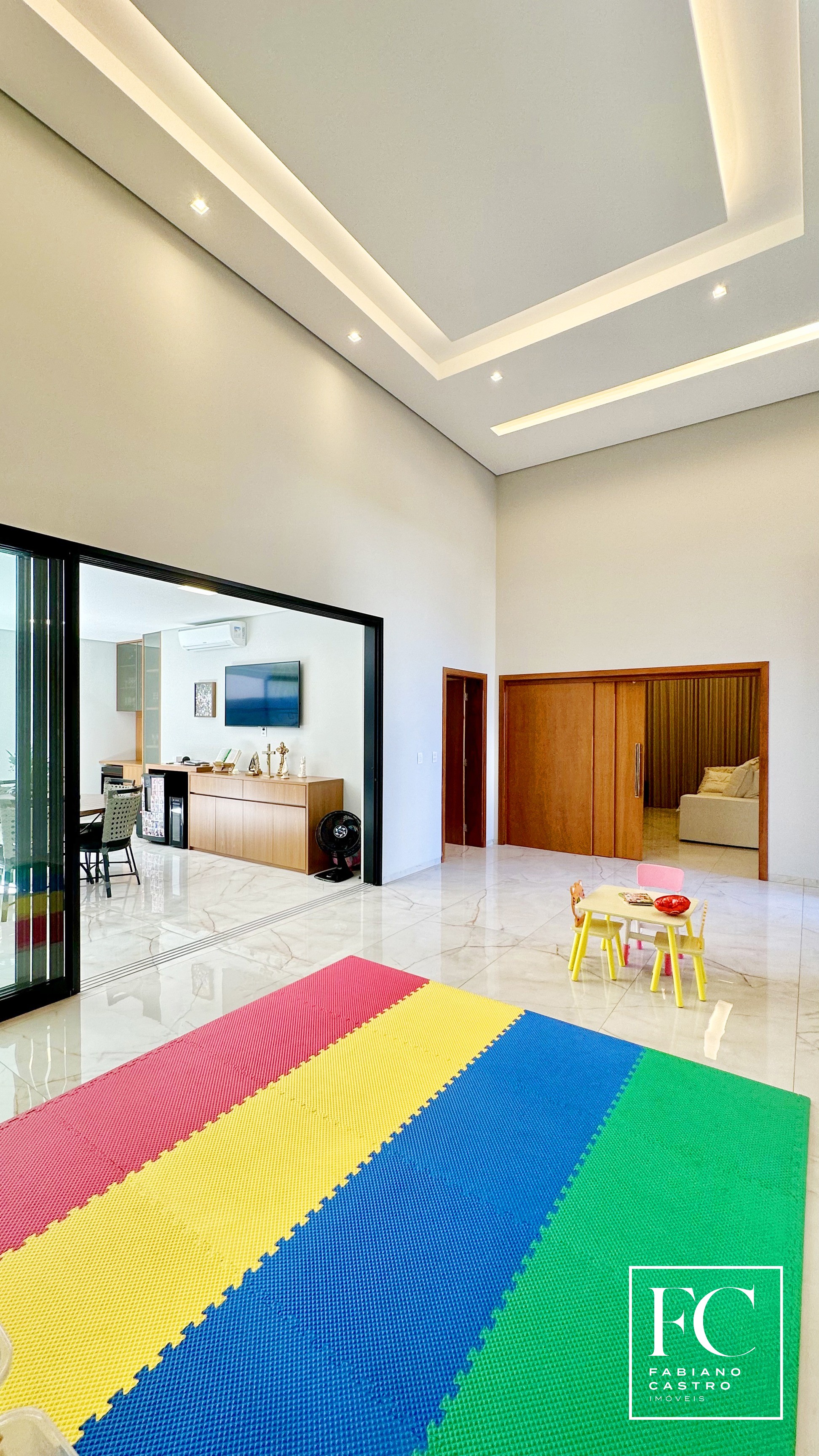 Casa de Condomínio com 3 quartos à venda — foto 7 de 32