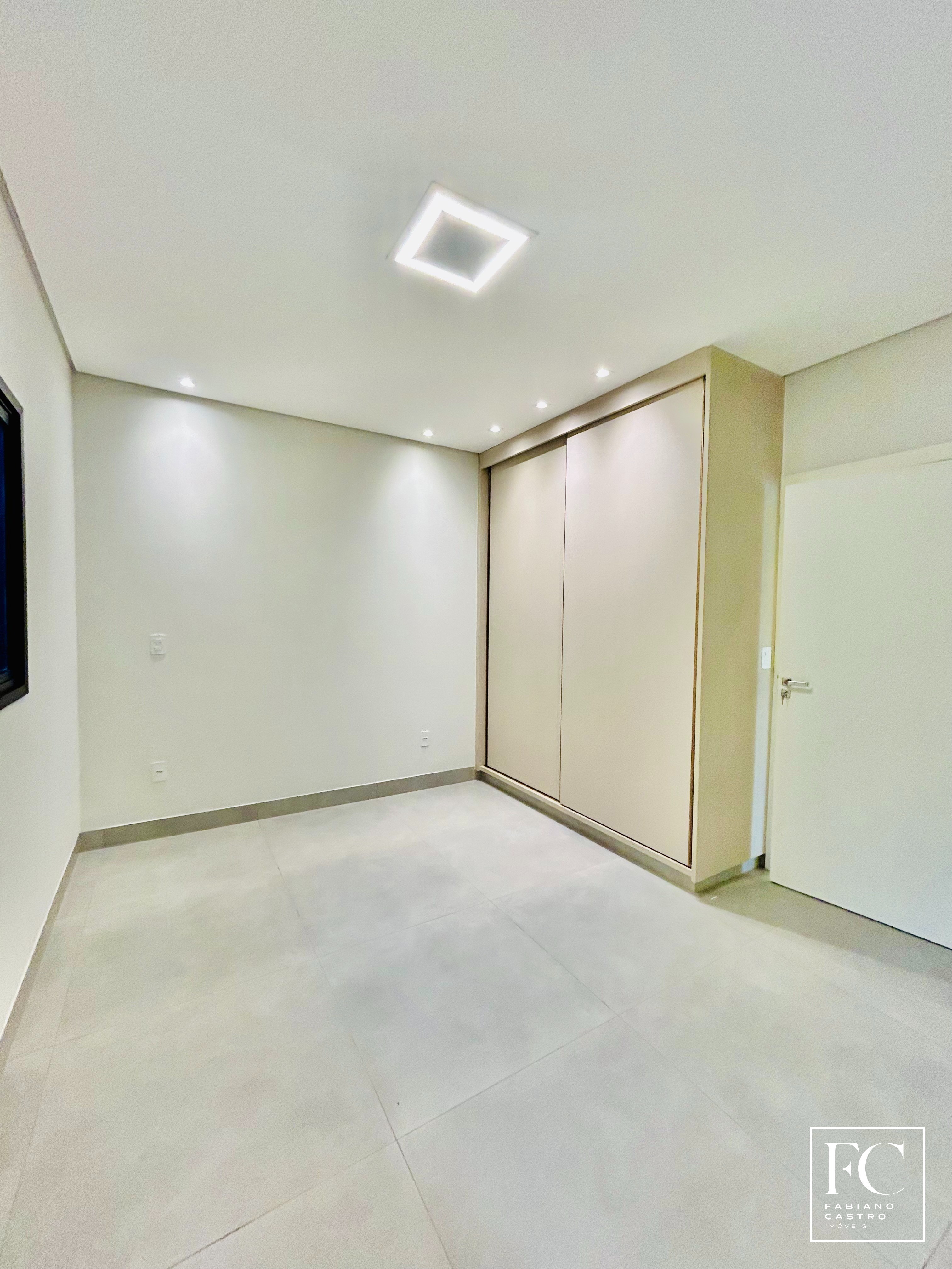 Casa de Condomínio com 3 quartos à venda — foto 25 de 31