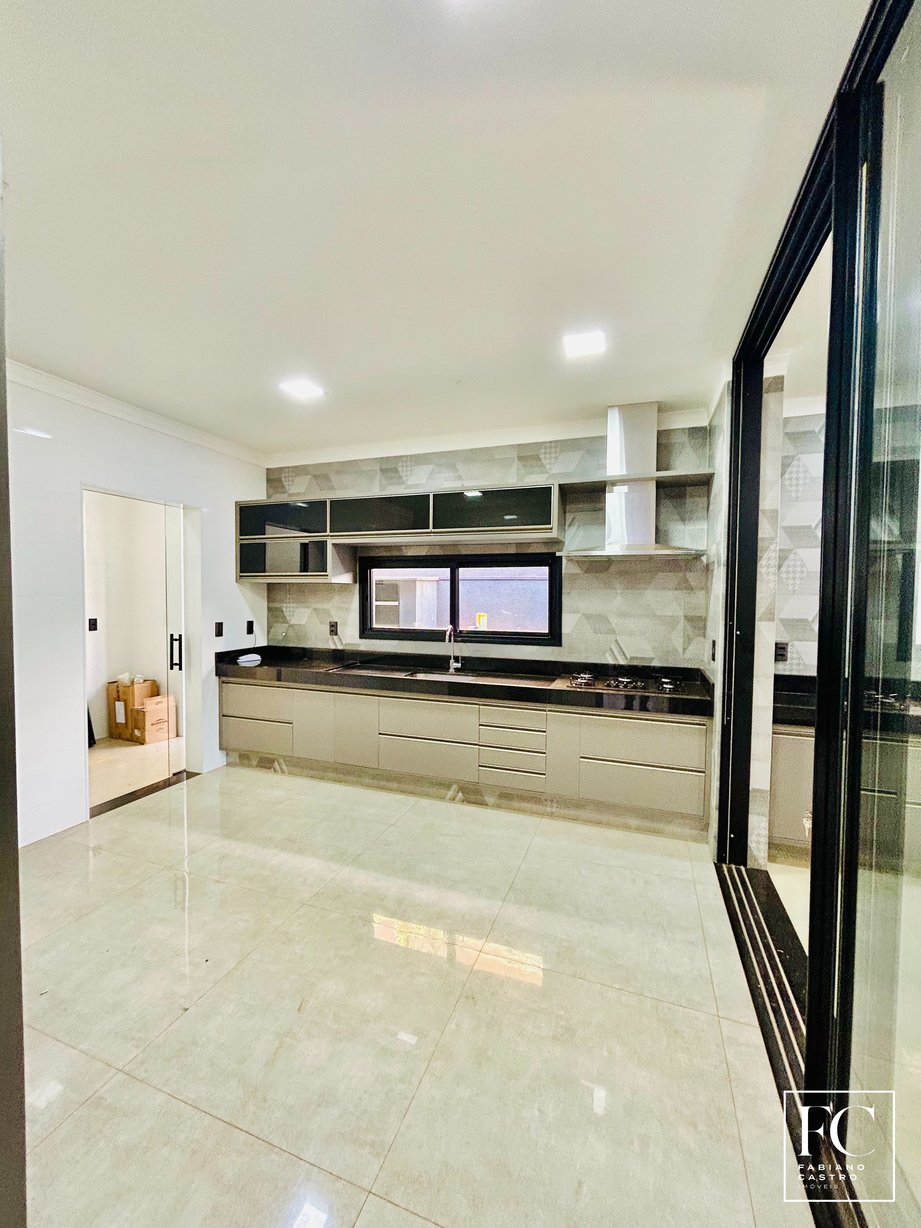 Casa de Condomínio com 4 quartos à venda — foto 10 de 29