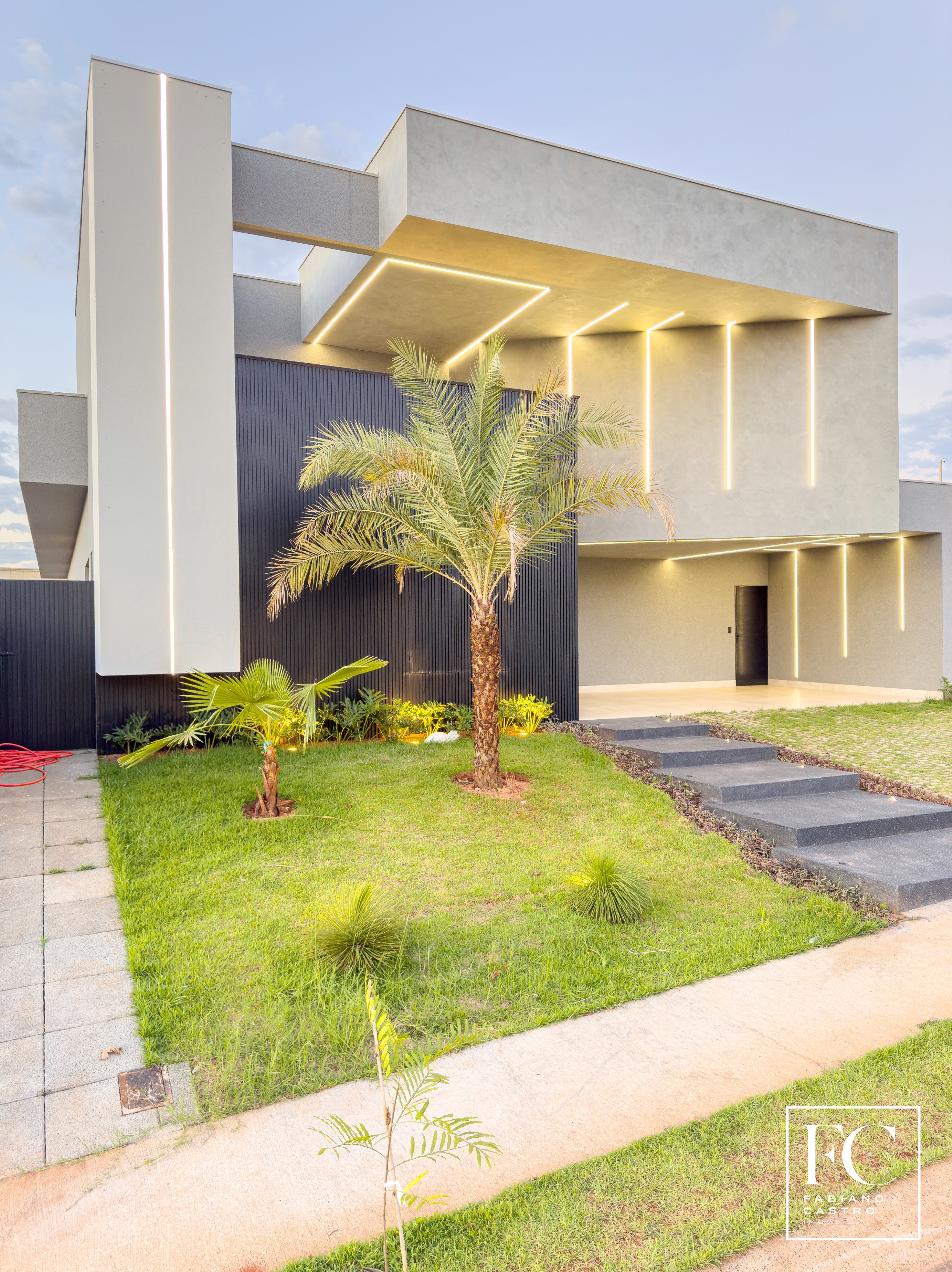 Casa de Condomínio com 4 quartos à venda — foto 3 de 41