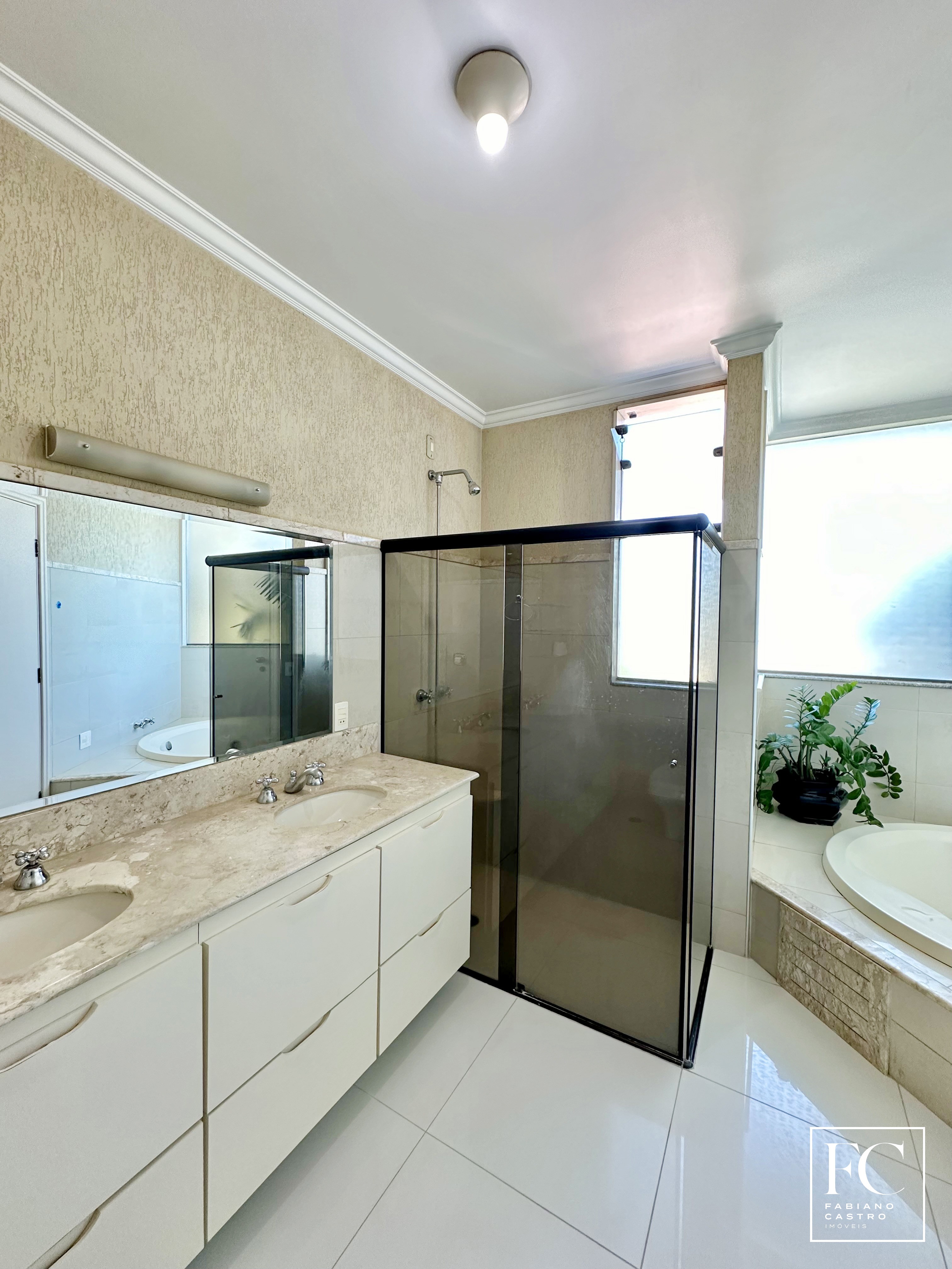 Casa com 4 quartos à venda — foto 28 de 40