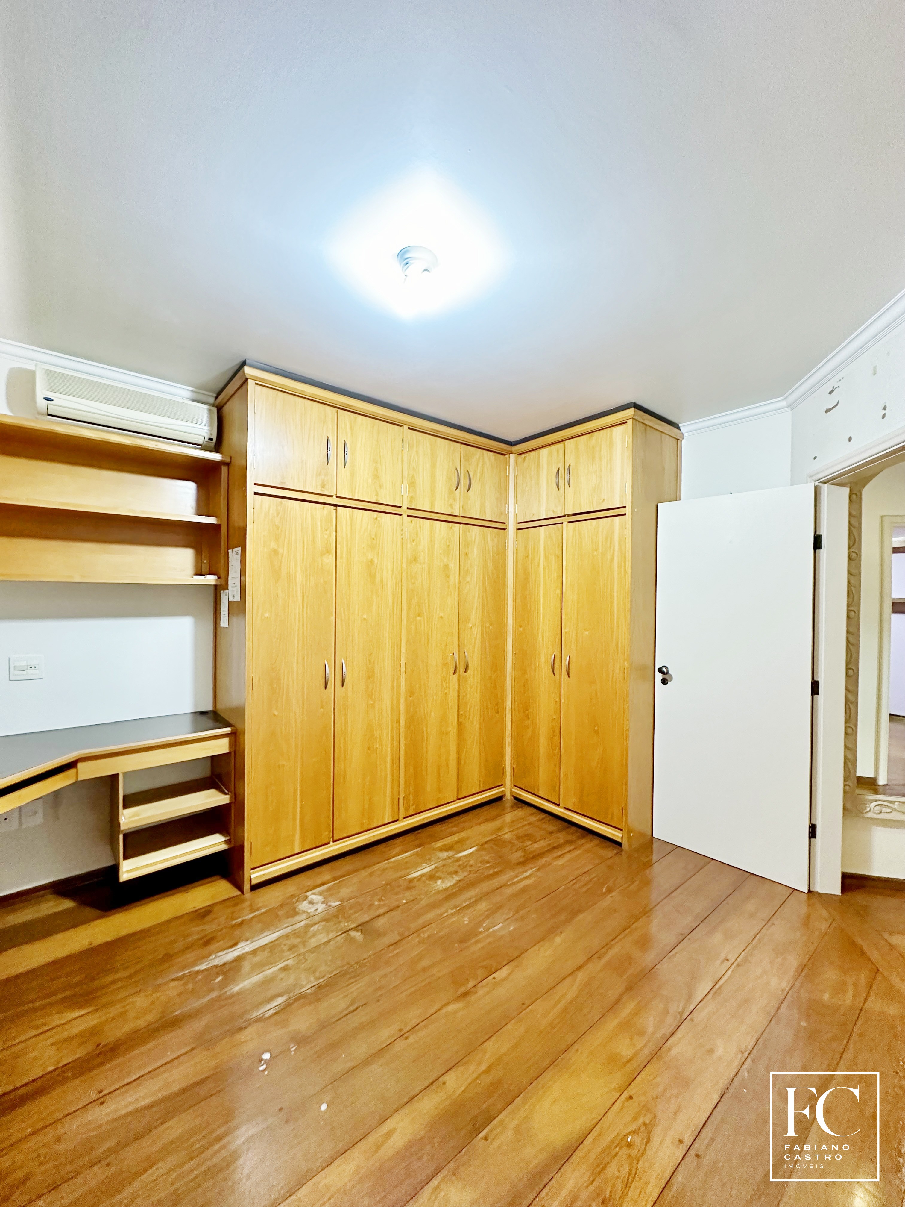 Casa com 4 quartos à venda — foto 35 de 40