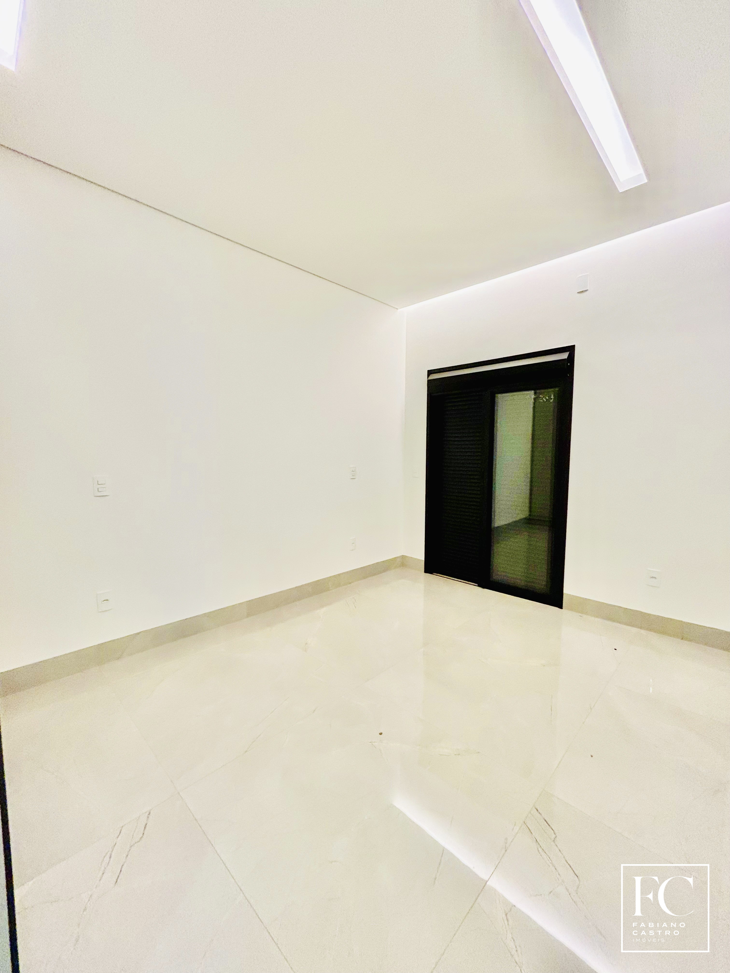 Casa de Condomínio com 3 quartos à venda — foto 32 de 39