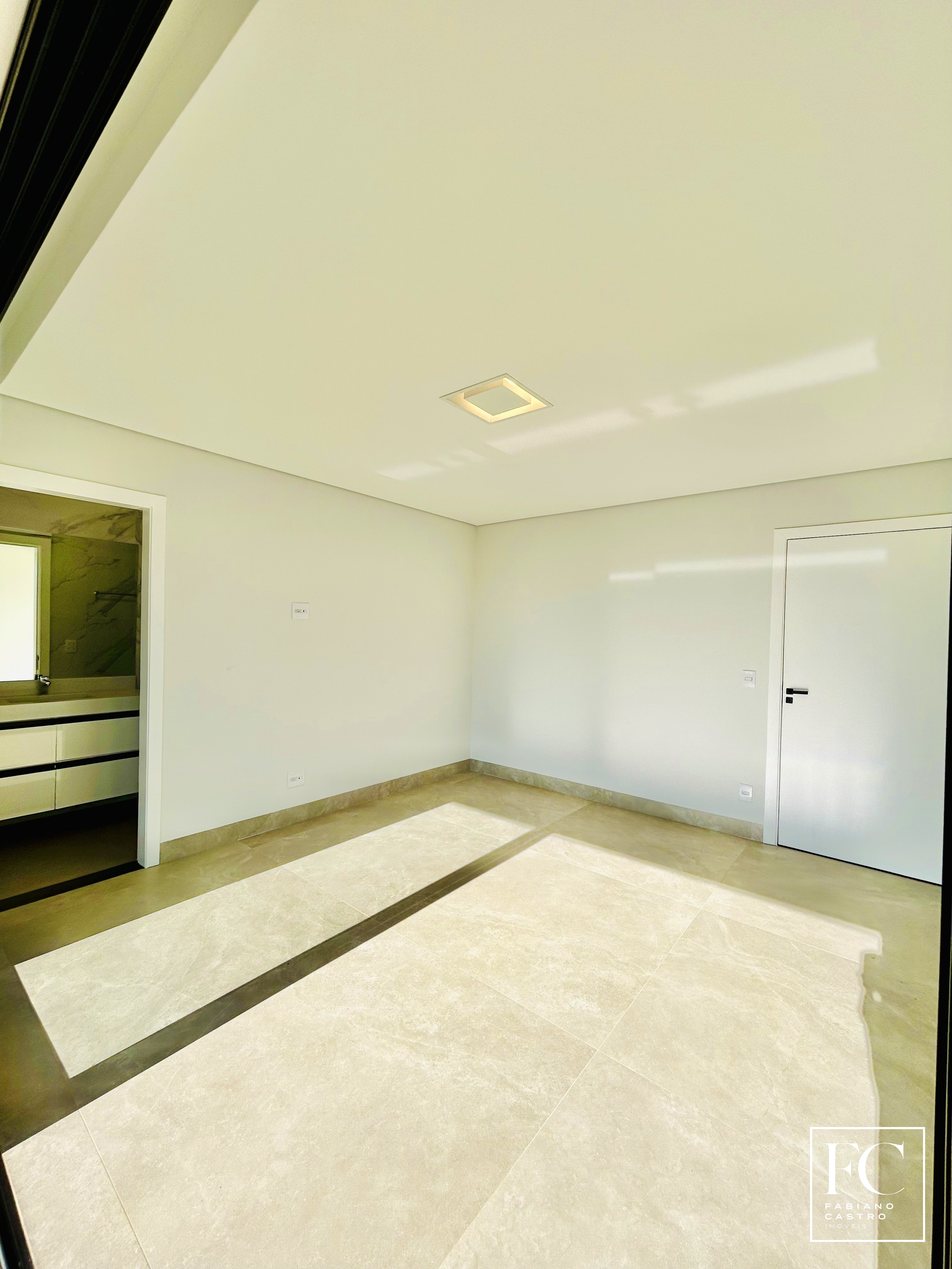 Casa de Condomínio com 4 quartos à venda — foto 42 de 47